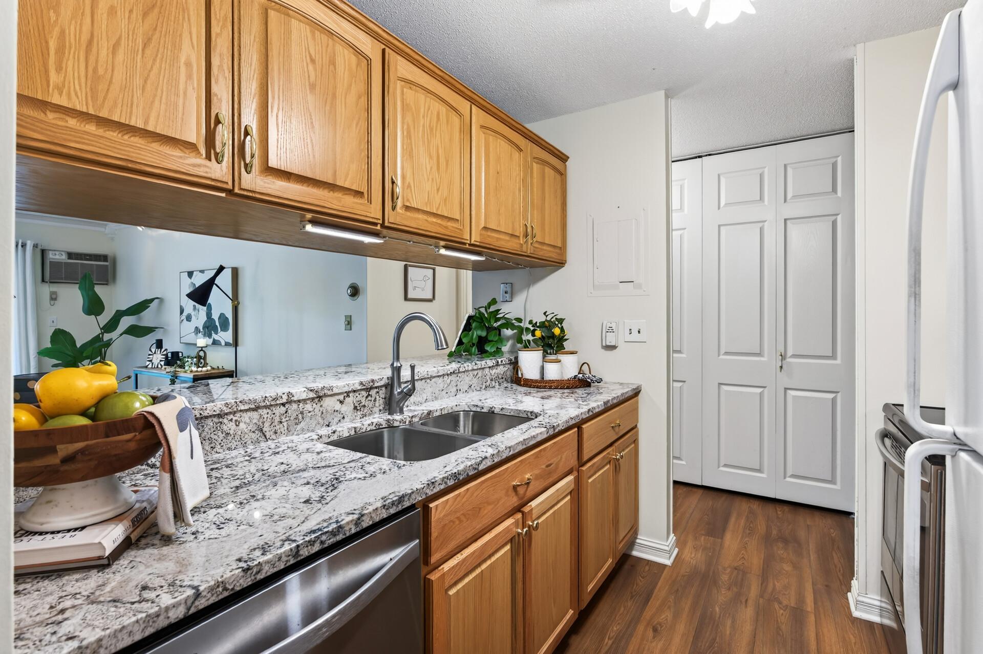 2nd image of 2800 Hamline Ave N #102, Saint Paul, MN 55113 | MLS# 7096742