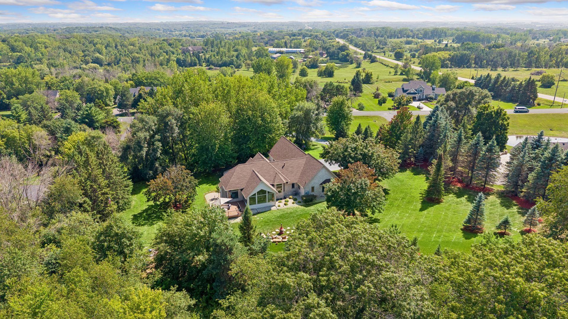 2nd image of 22420 Wagon Wheel Trl, Lakeville, MN 55044 | MLS# 7096800