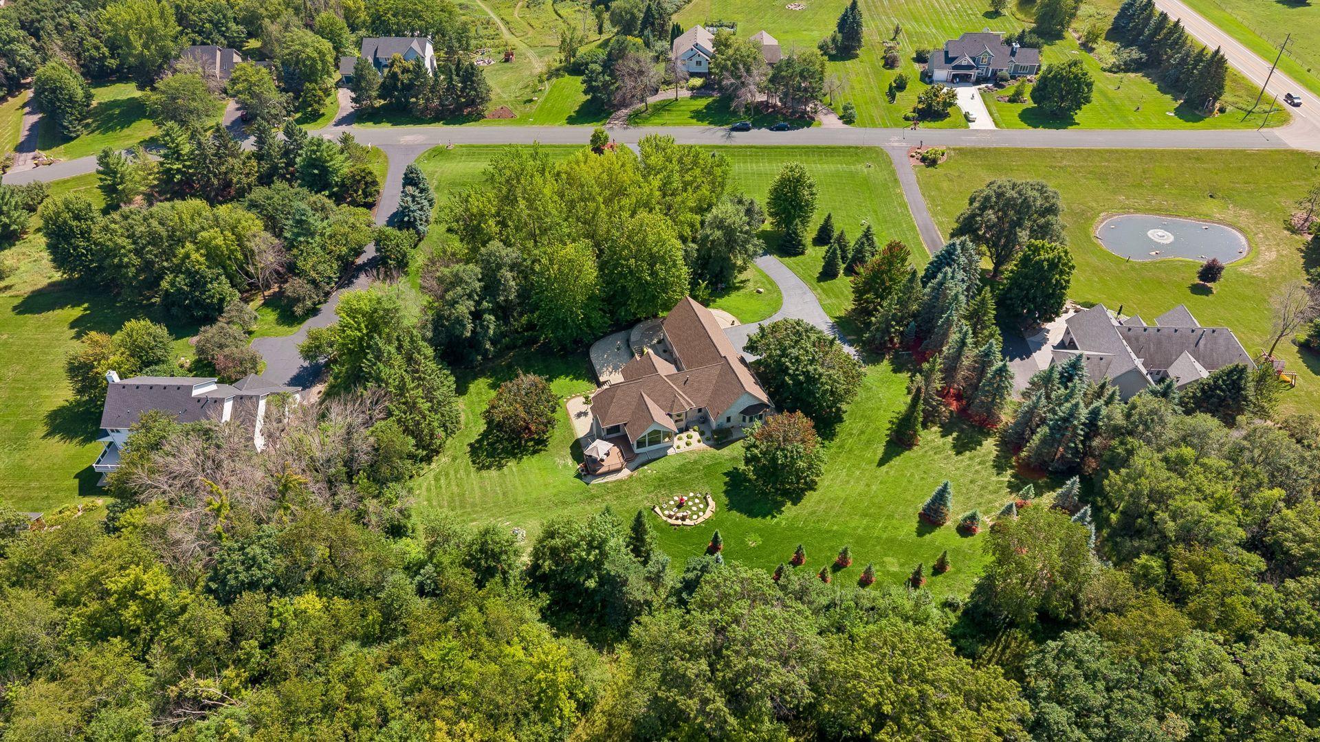 3rd image of 22420 Wagon Wheel Trl, Lakeville, MN 55044 | MLS# 7096800
