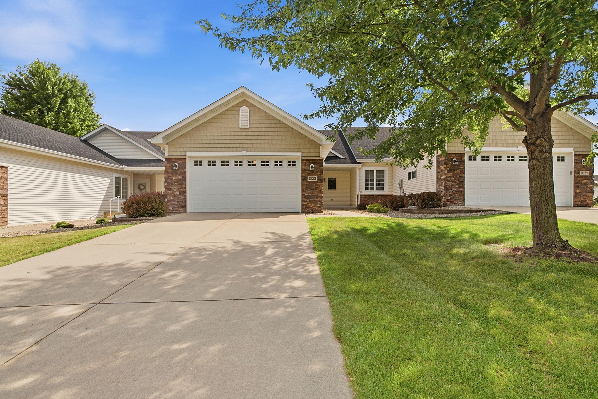 Homes for sale in Hastings, MN | 1023 Woodland Dr, Hastings, MN 55033 | MLS# 7096859