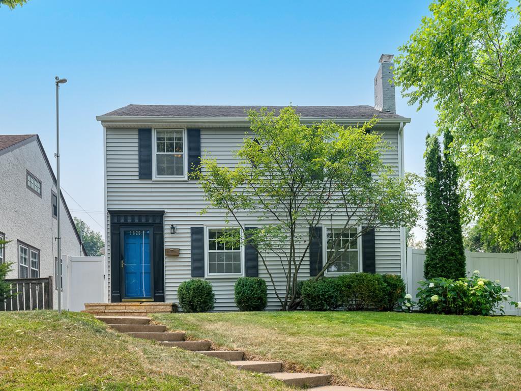 1st image of 1626 Pinehurst Ave, Saint Paul, MN 55116 | MLS# 7096968