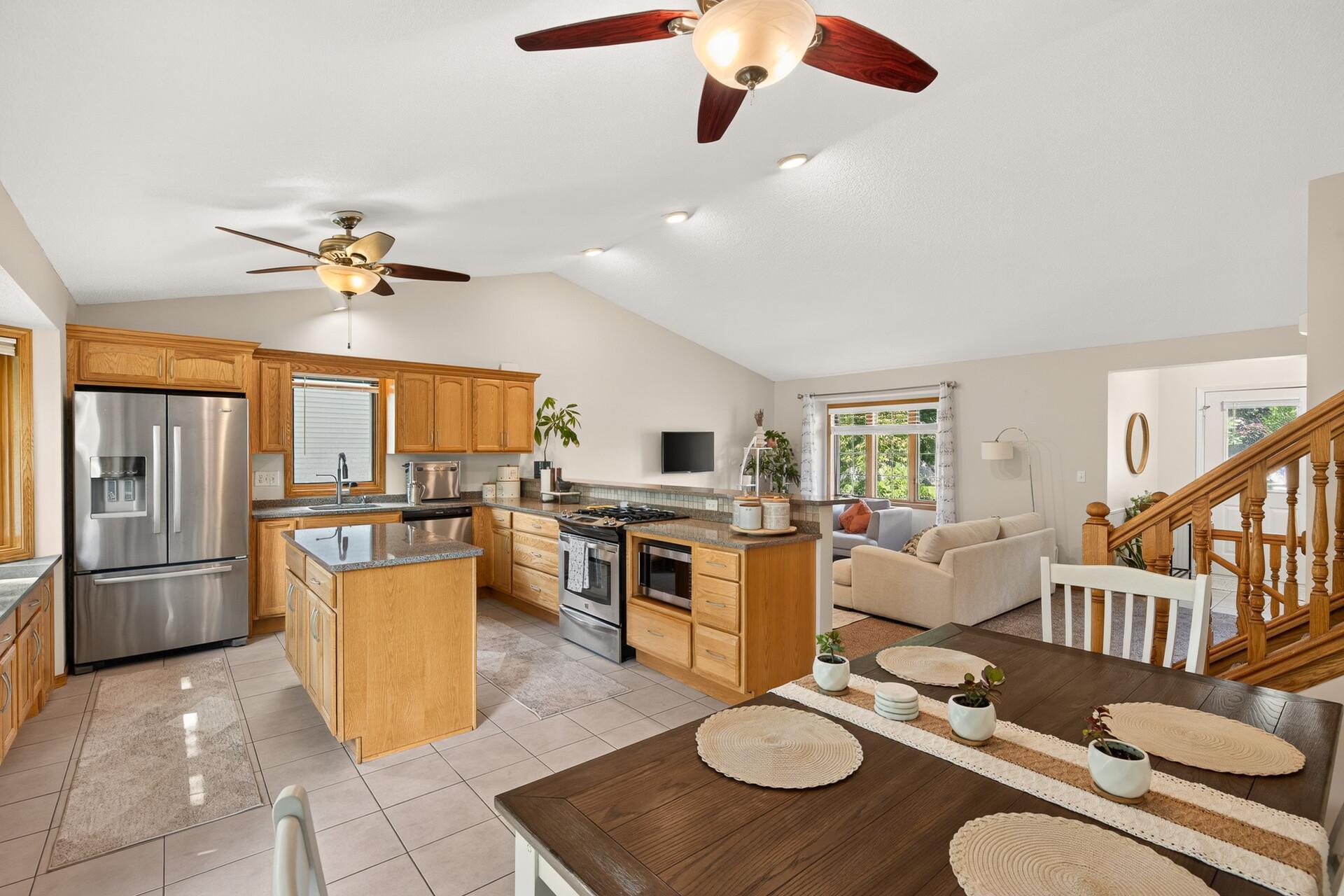 3rd image of 8725 Queens Gdns, Brooklyn Park, MN 55443 | MLS# 7097037
