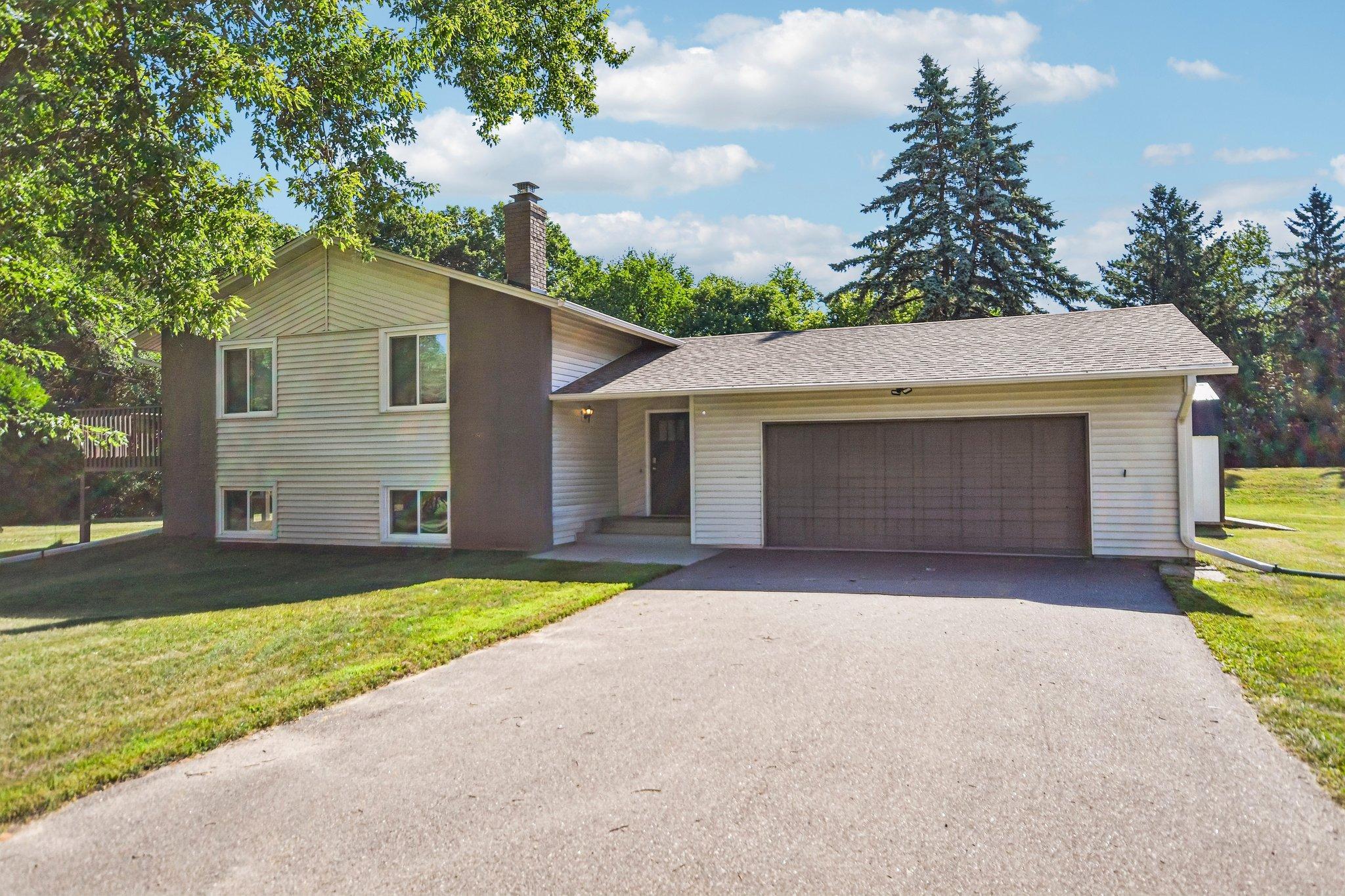 3rd image of 15225 Quinalt St Ne, Forest Lake, MN 55025 | MLS# 7097202