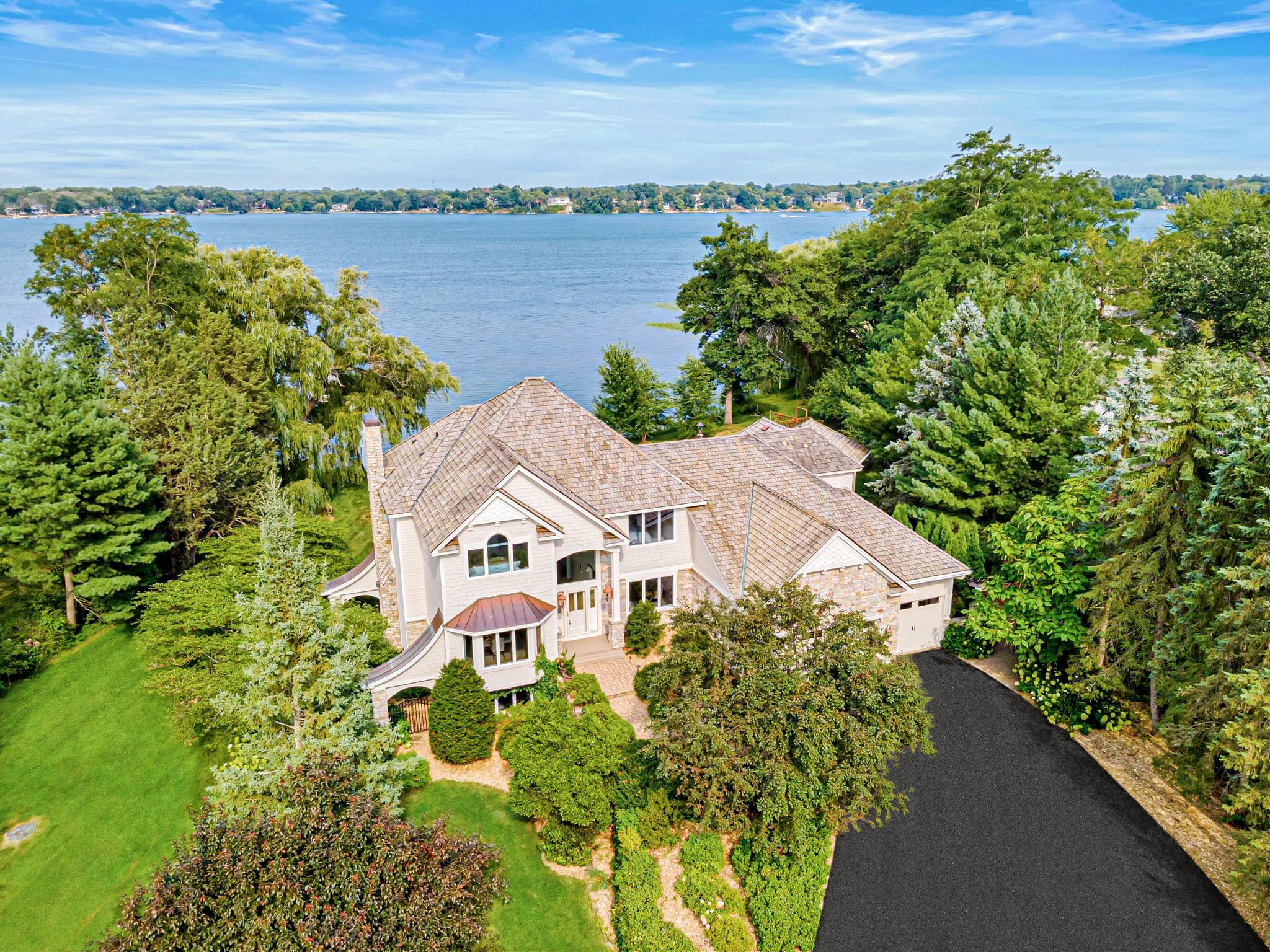 1st image of 5312 Lexington Ave N, Saint Paul, MN 55126 | MLS# 7097237