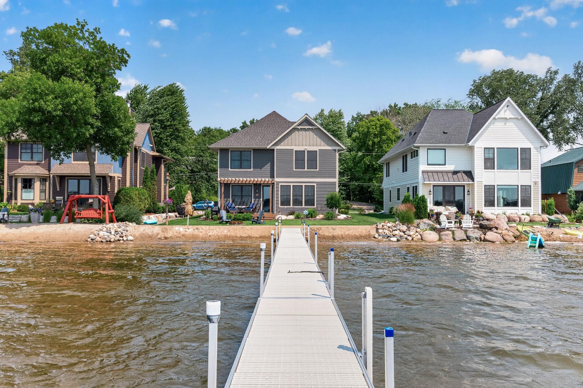 3rd image of 7769 N Shore Cir N, Forest Lake, MN 55025 | MLS# 7097483