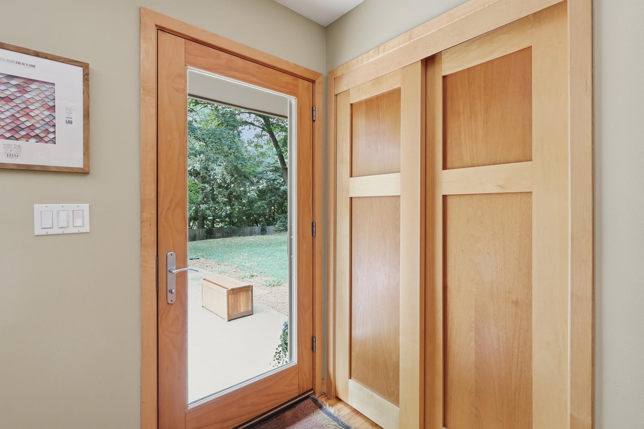 3rd image of 18416 Ridgewood Rd, Wayzata, MN 55391 | MLS# 7097663