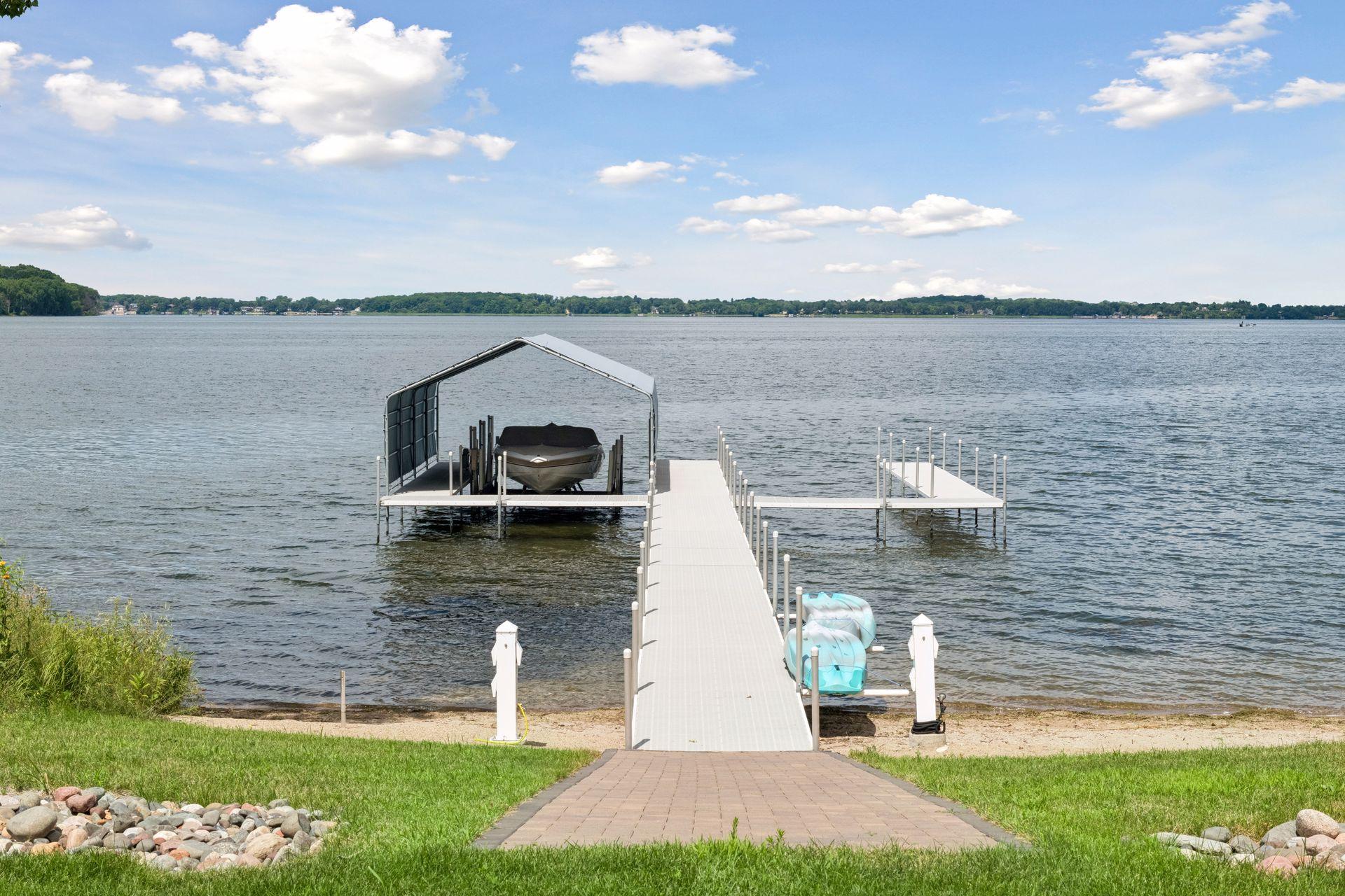 4th image of 161 Lakeshore Cir, Waconia, MN 55387 | MLS# 7098142