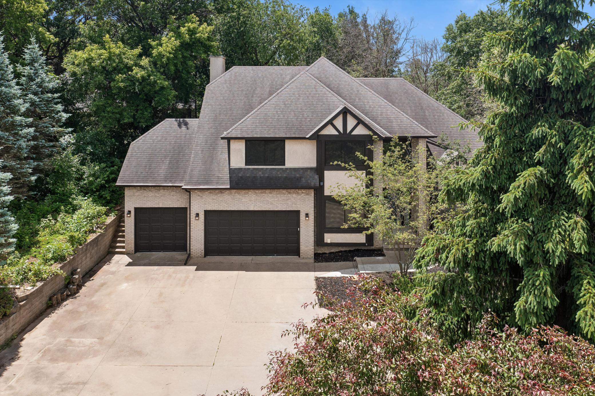 4th image of 740 Mendota Heights Rd, Mendota Heights, MN 55120 | MLS# 7098197