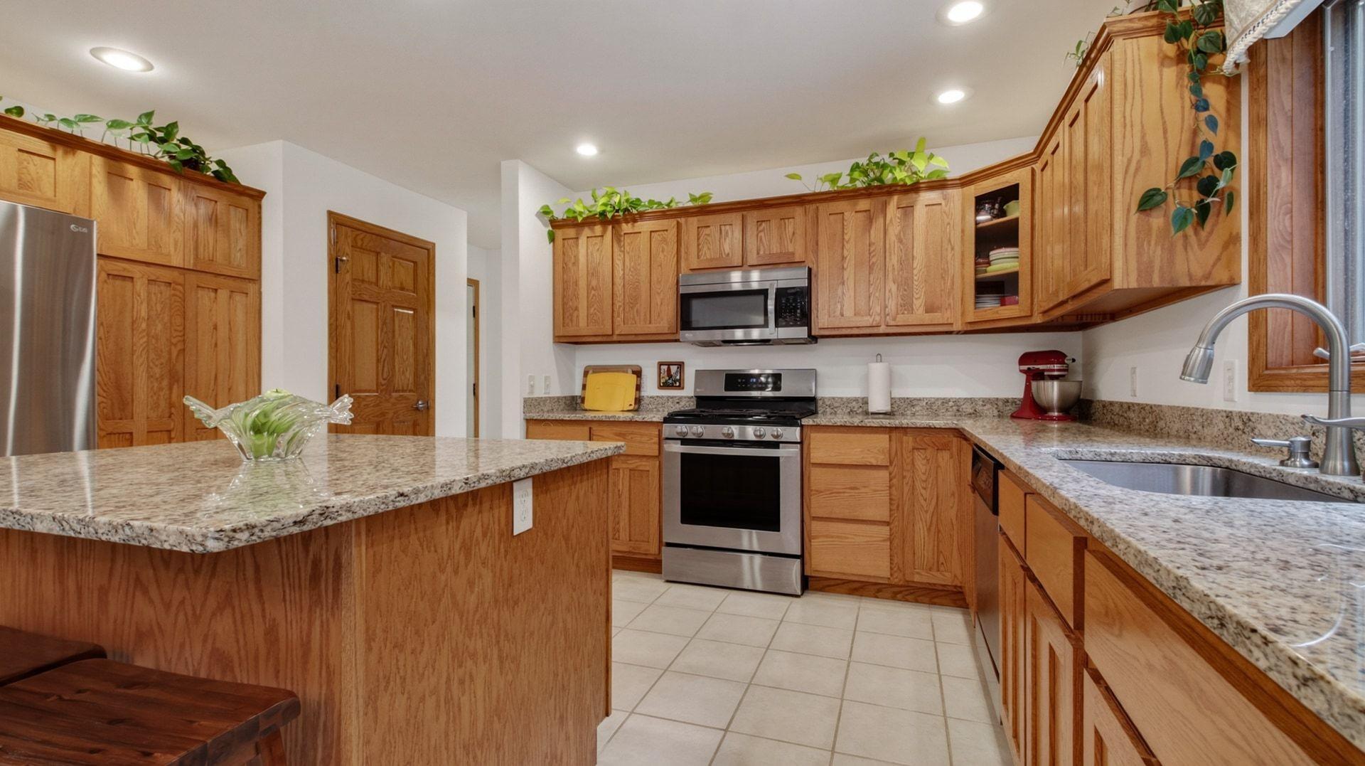 Homes for sale in Eau Claire, WI | 1224 Red Maple Rdg, Eau Claire, WI 54703 | MLS# 7098204