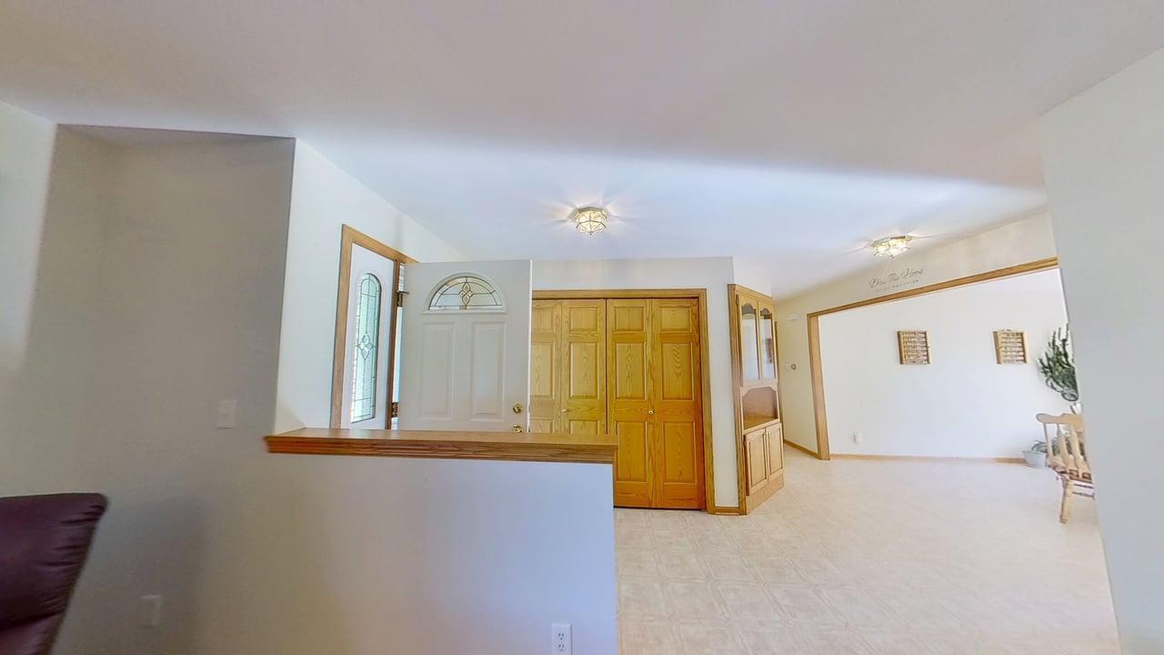 5th image of 401 S Bruce St S, Marshall, MN 56258 | MLS# 7098574