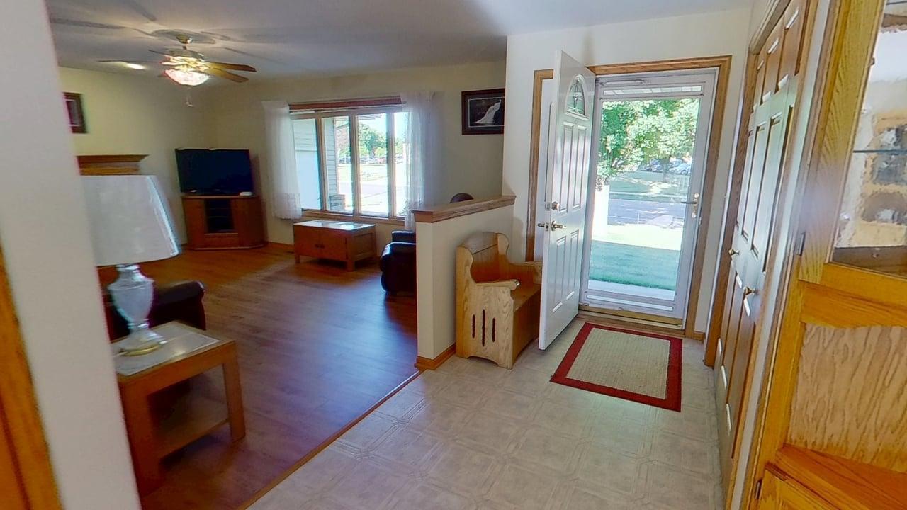 4th image of 401 S Bruce St S, Marshall, MN 56258 | MLS# 7098574