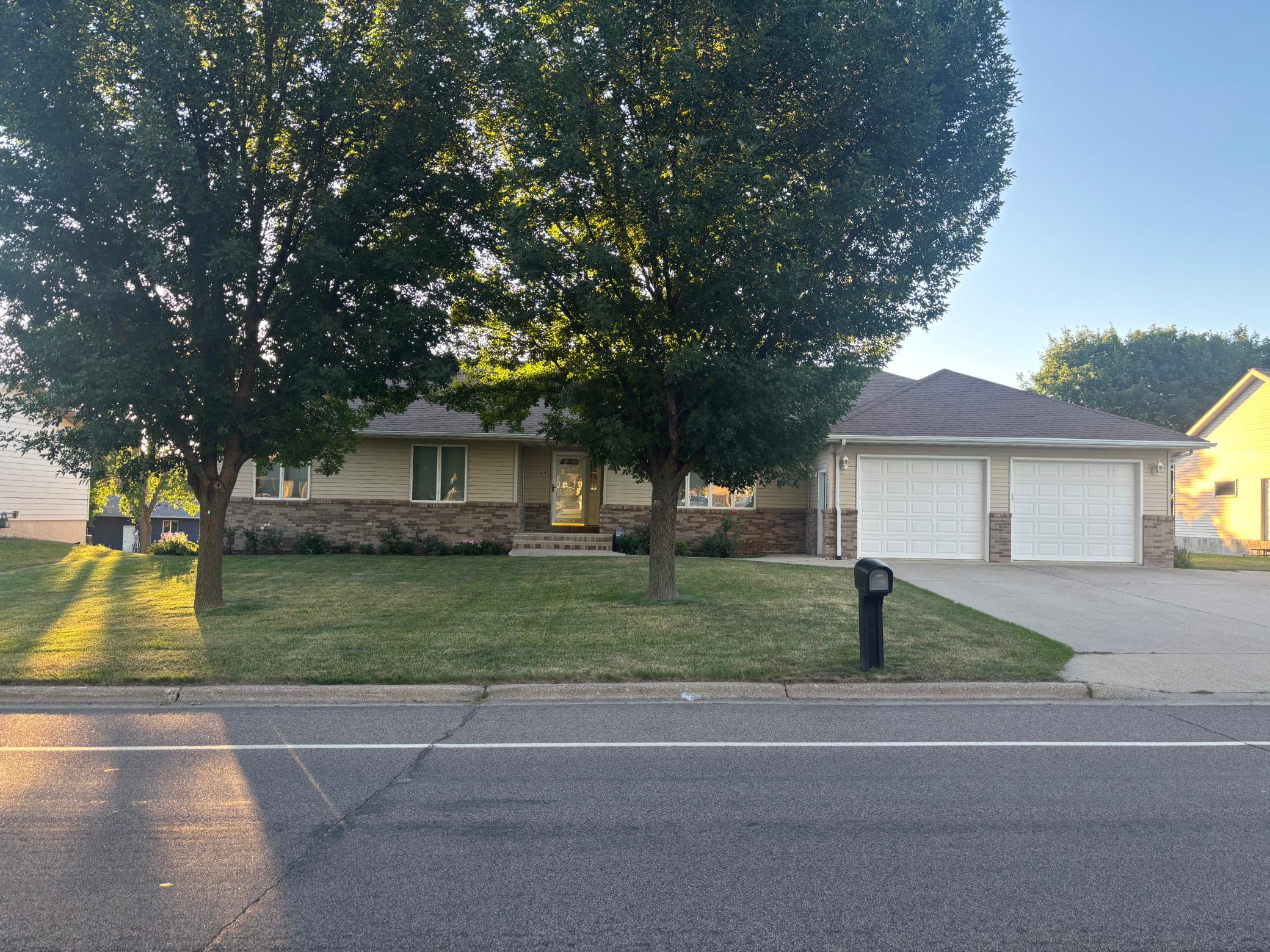 1st image of 401 S Bruce St S, Marshall, MN 56258 | MLS# 7098574