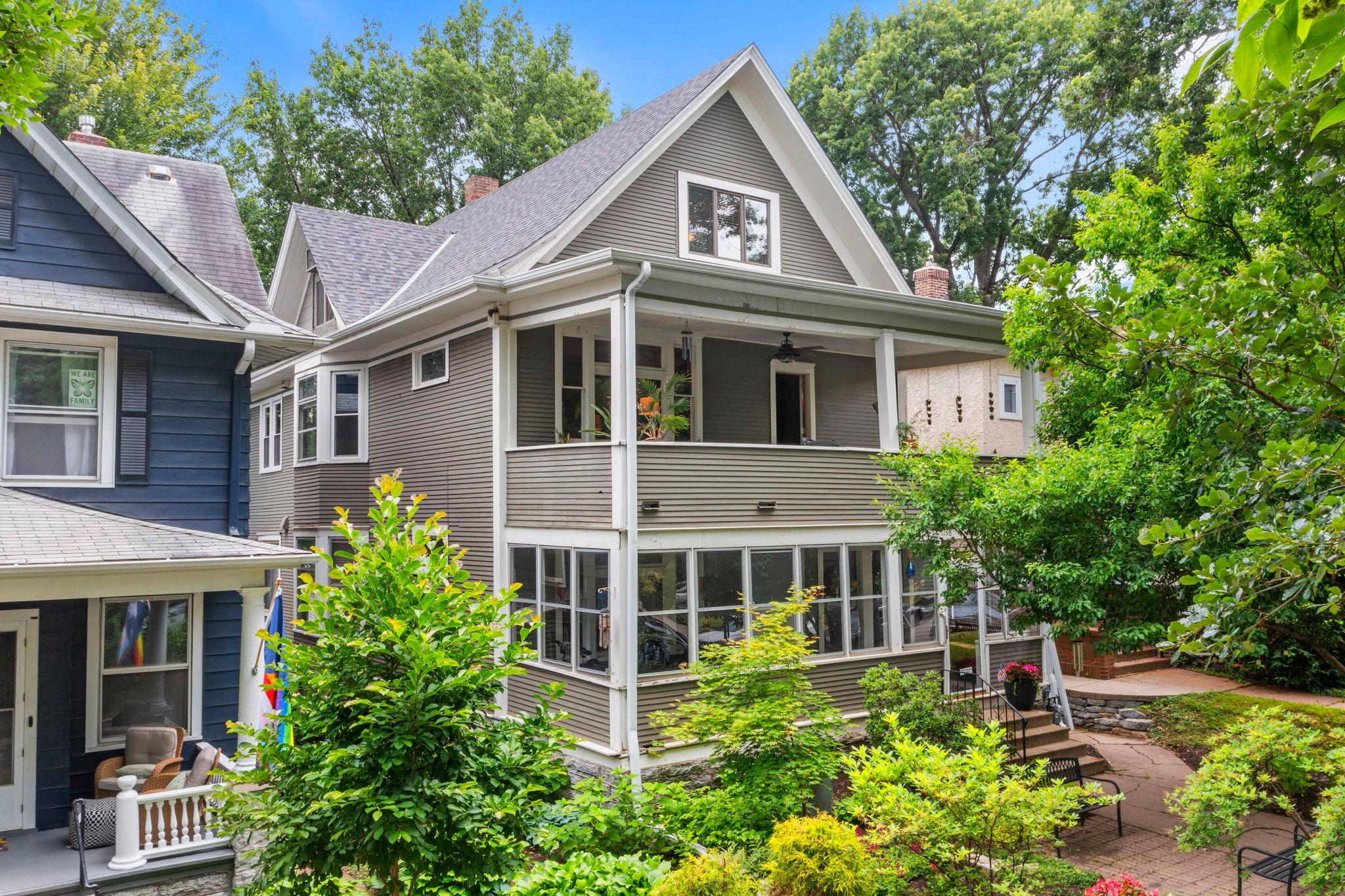 1st image of 1200 Laurel Ave, Saint Paul, MN 55104 | MLS# 7098683