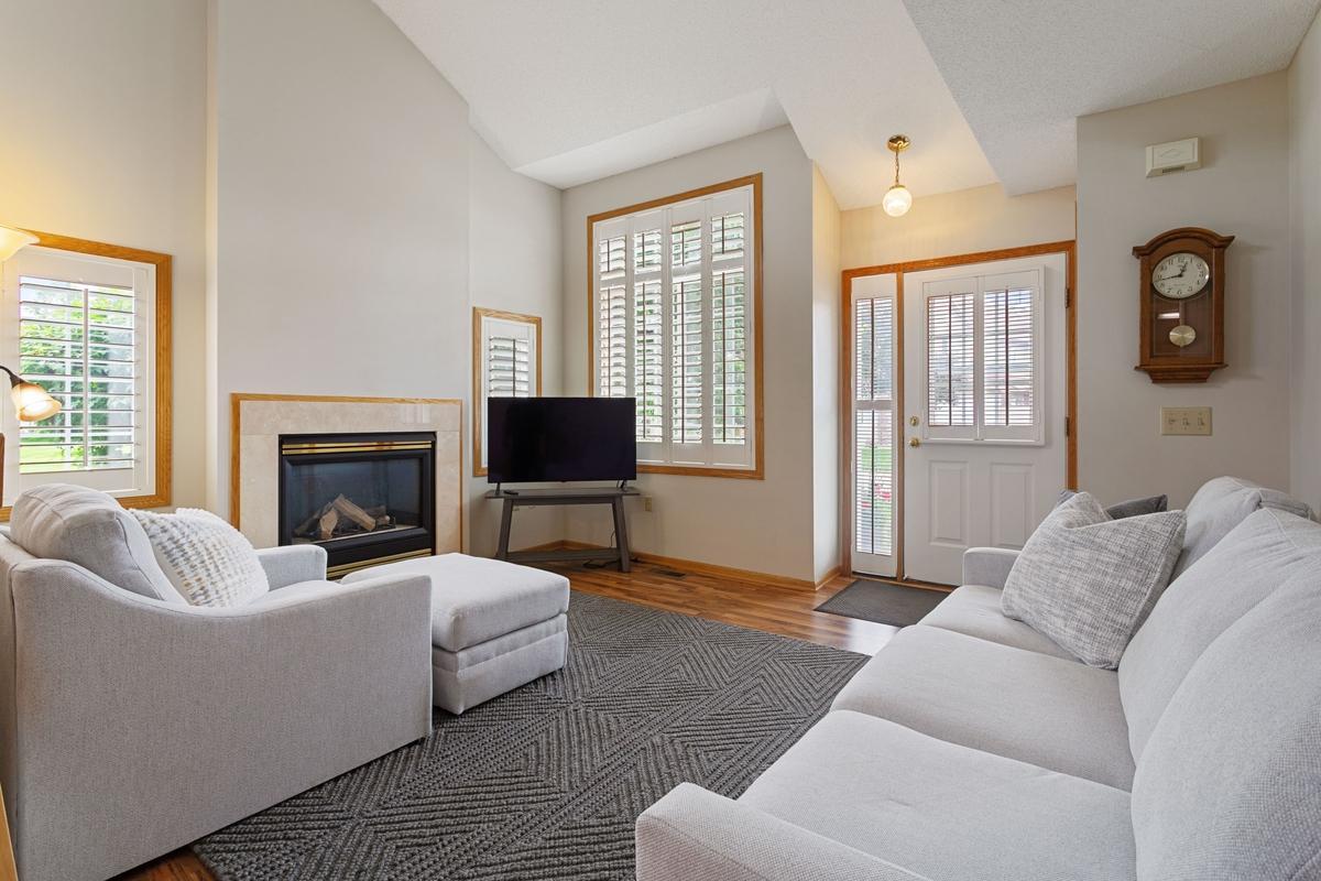 2nd image of 2440 Oakridge Cir, Hudson, WI 54016 | MLS# 7098725