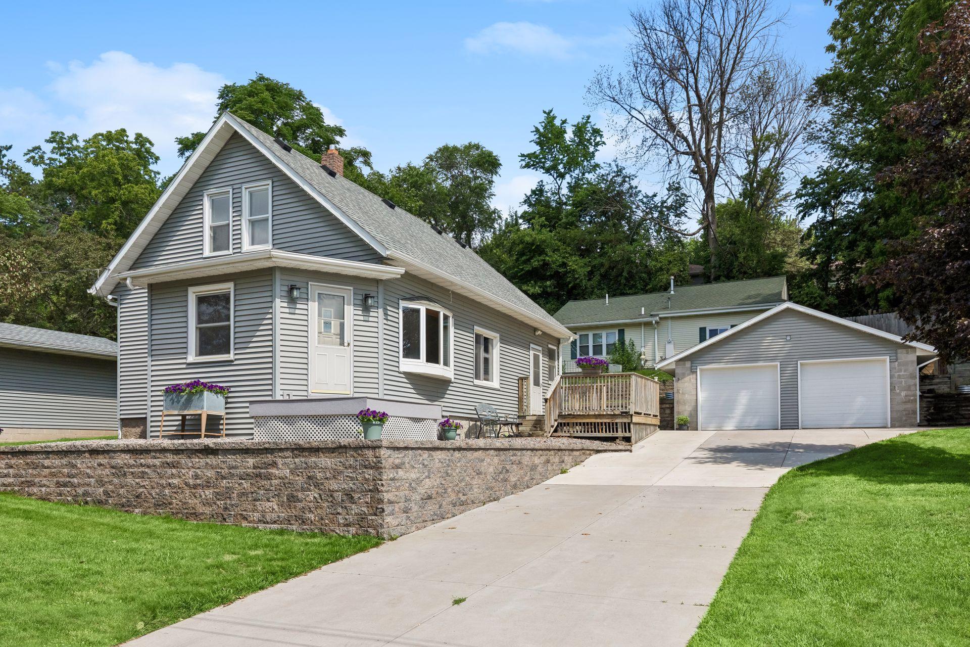 3rd image of 520 Hawthorn St, Red Wing, MN 55066 | MLS# 7098732