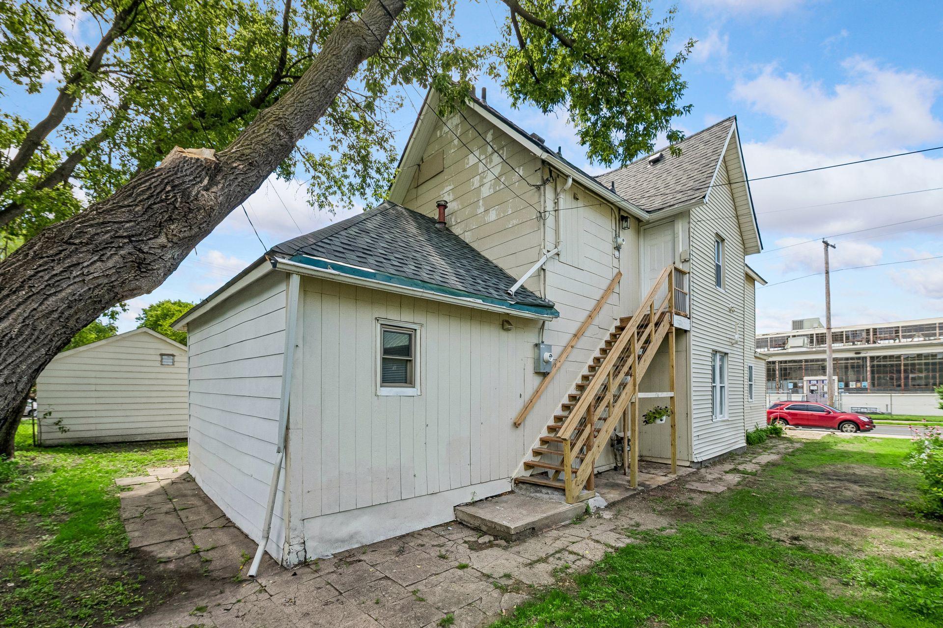 32nd image of 825 18th Ave Ne, Minneapolis, MN 55418 | MLS# 7098777