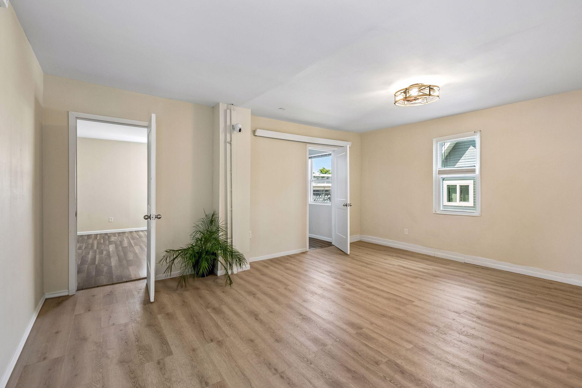 4th image of 825 18Th Ave Ne, Minneapolis, MN 55418 | MLS# 7098777