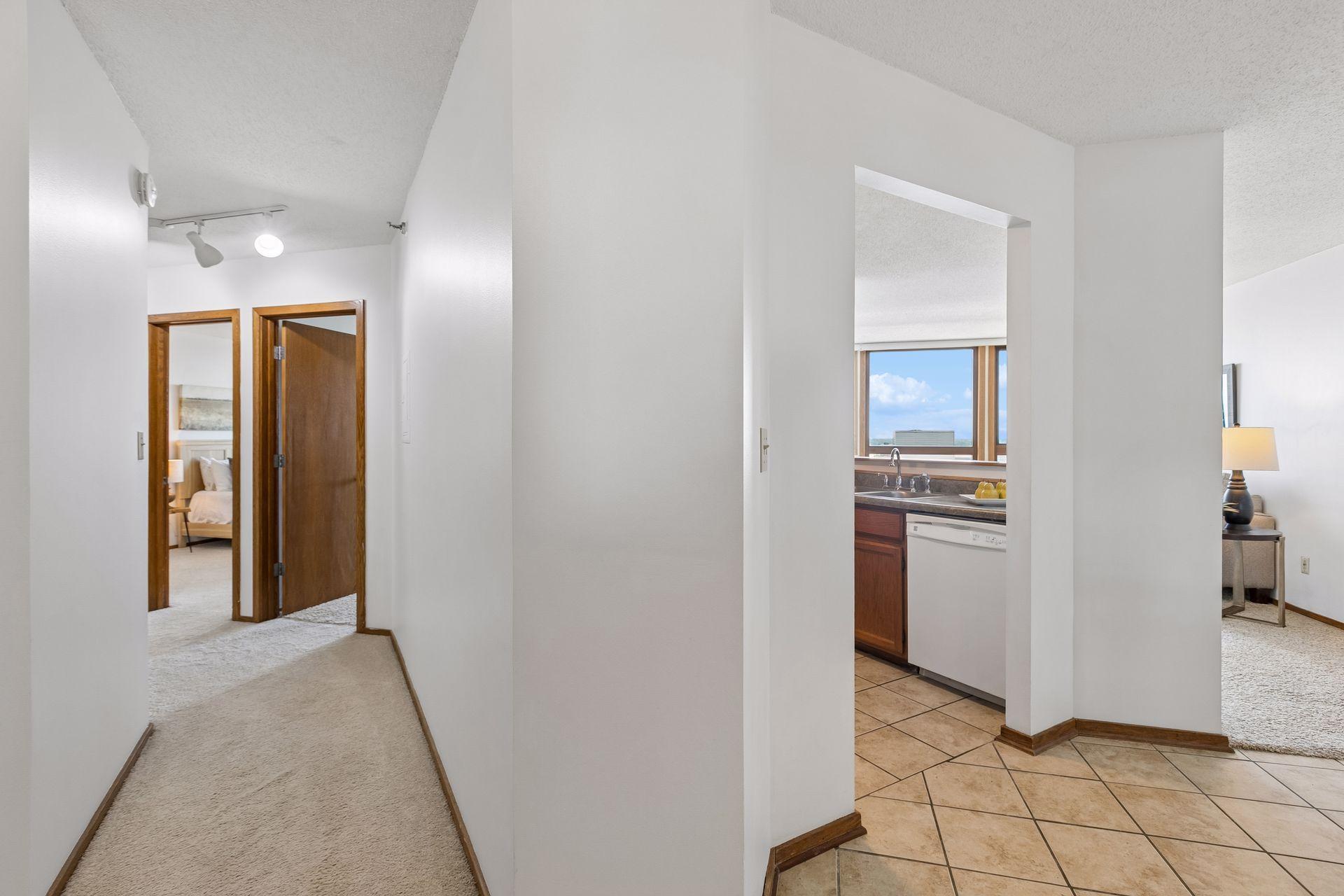 4th image of 433 S 7Th St #2020, Minneapolis, MN 55415 | MLS# 7098812