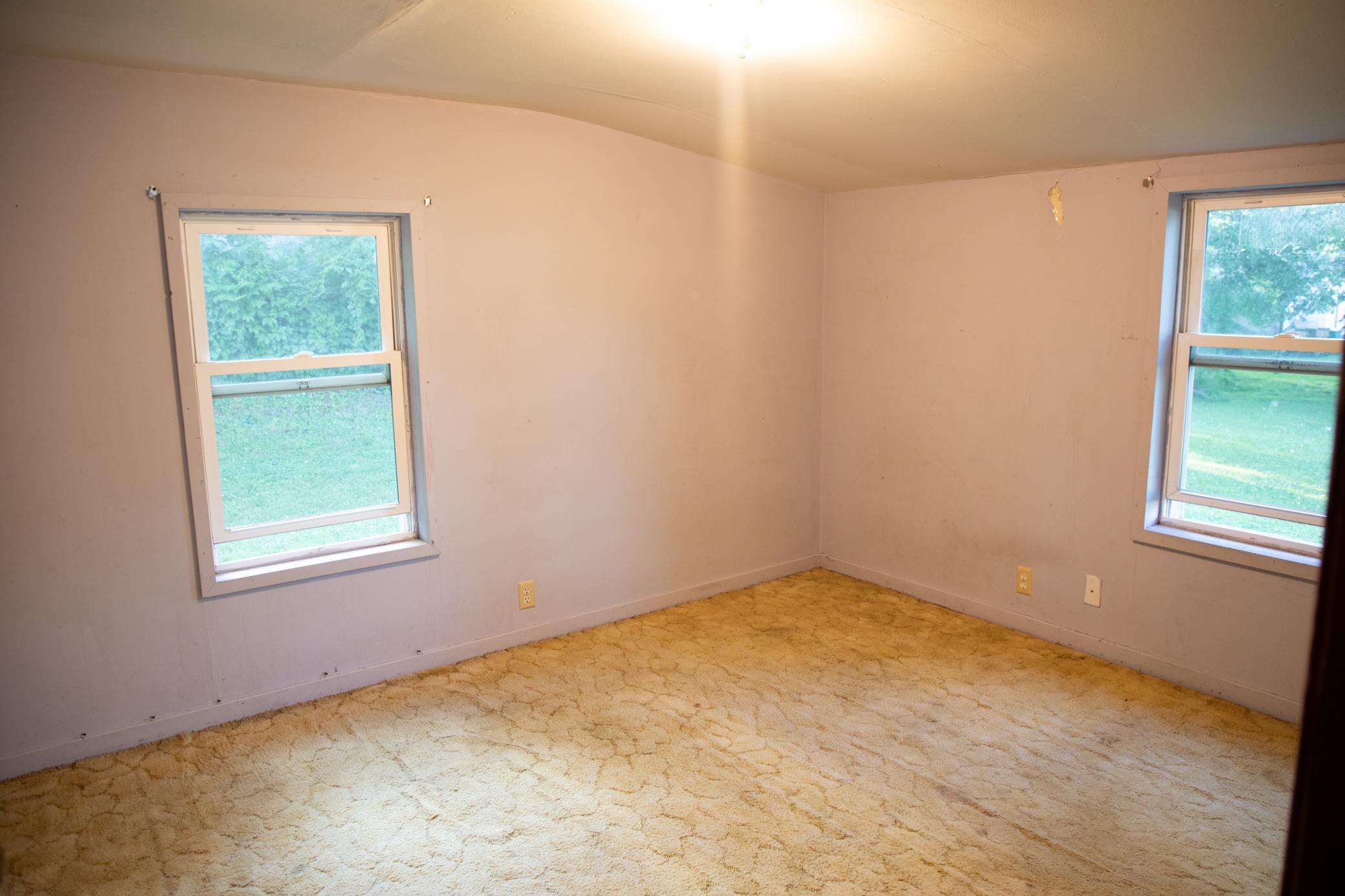 image of 110 N 2nd Ave, Glenville, MN 56036 | MLS# 7099078