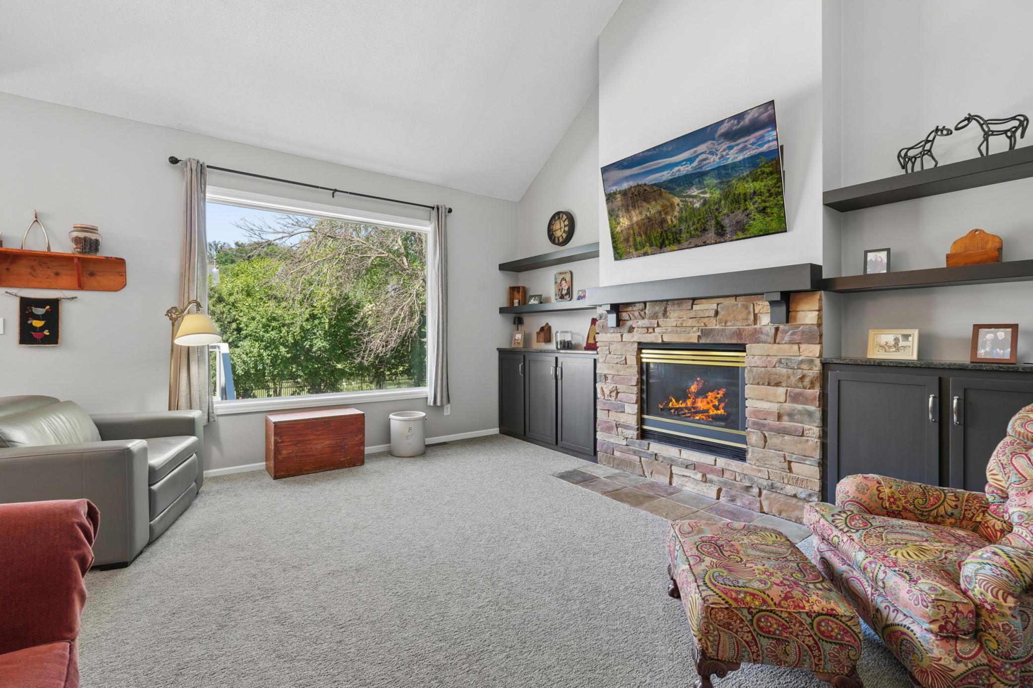 3rd image of 1860 Spinaker Dr, Saint Paul, MN 55125 | MLS# 7099199