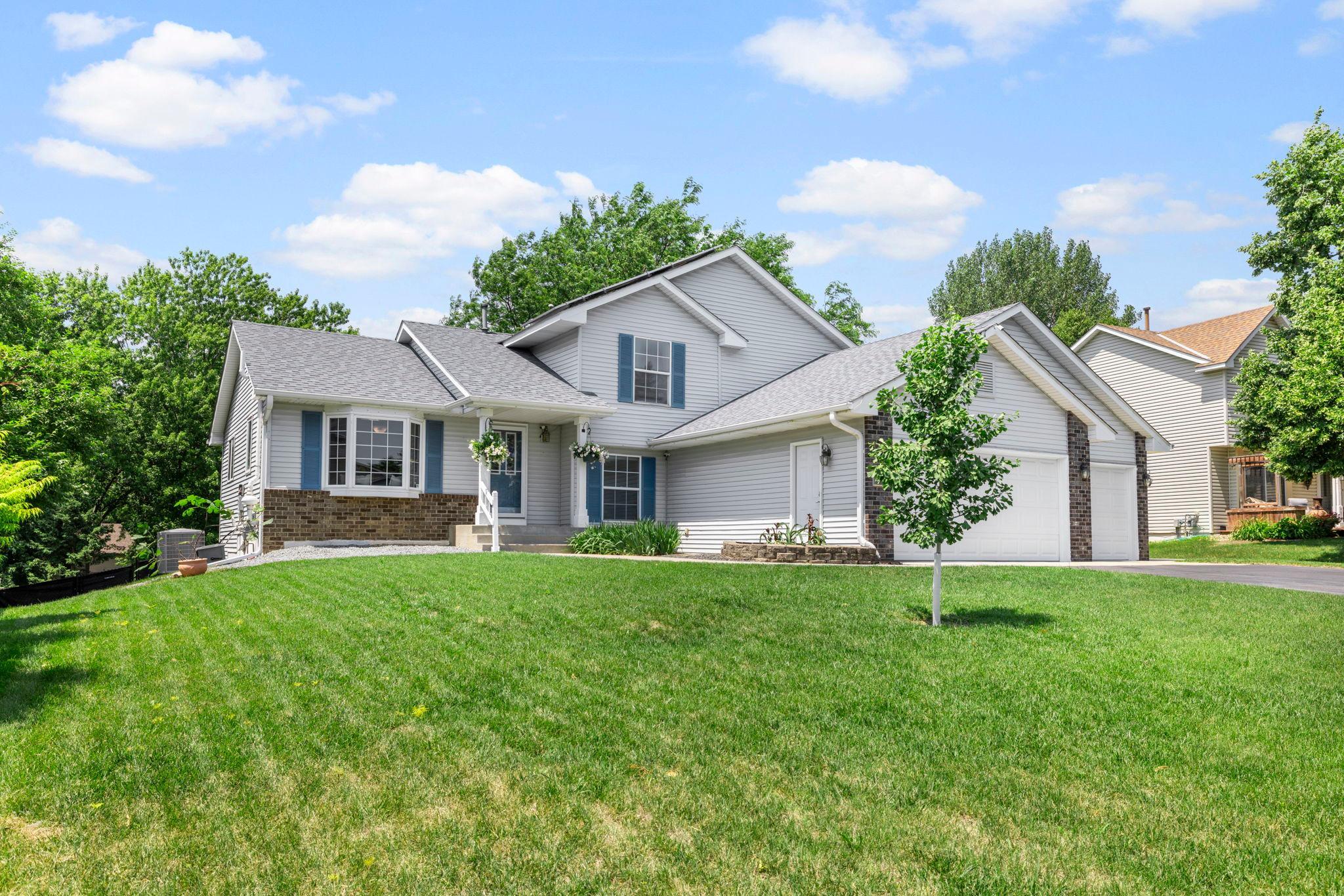 Photo 1 of Sale Pending at 4629 Weston Hills Dr, Saint Paul, MN 55123 | MLS# 7099293 | Listing updated on 2026-09-02