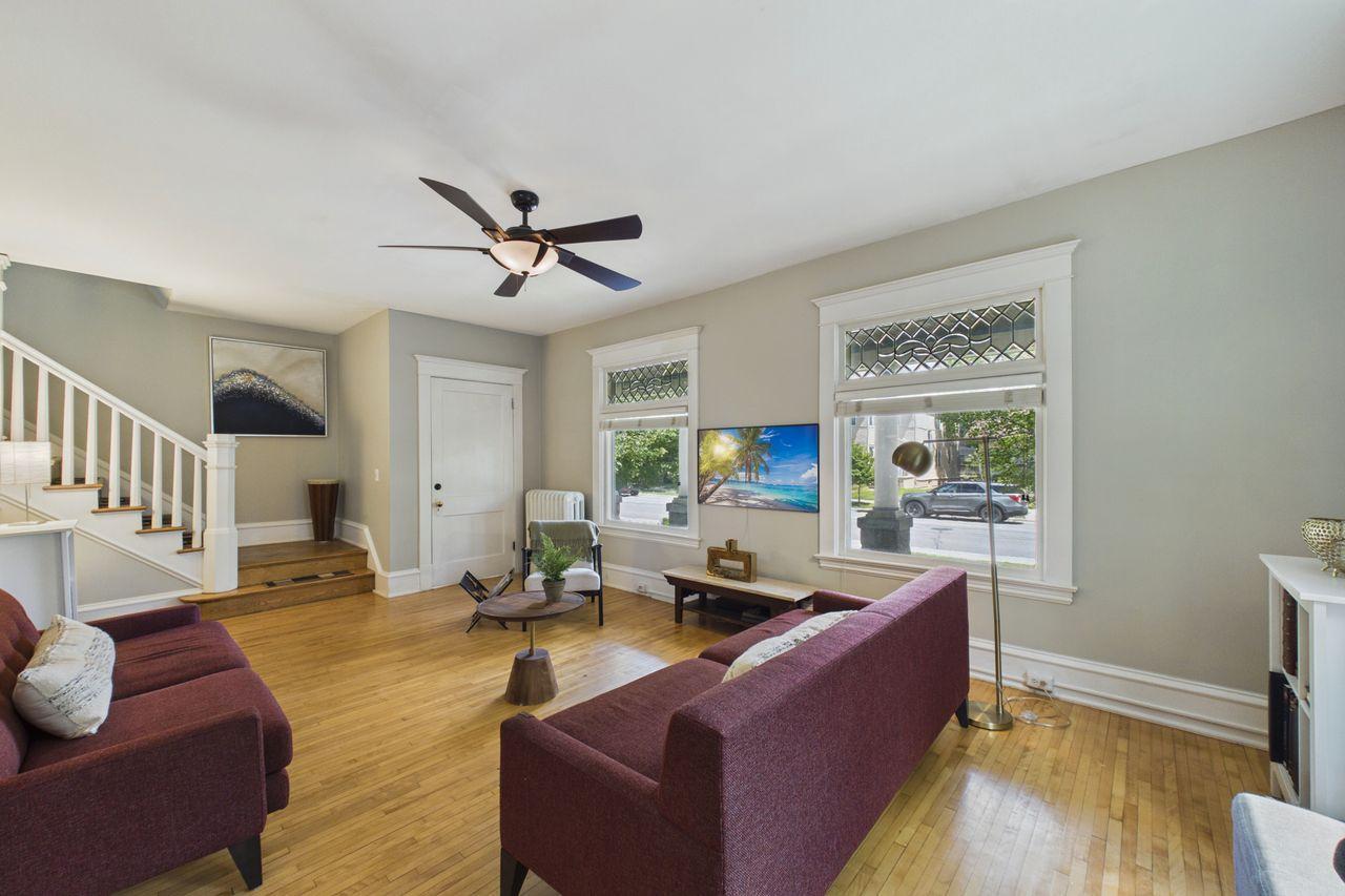 3rd image of 3232 Hennepin Ave, Minneapolis, MN 55408 | MLS# 7099423