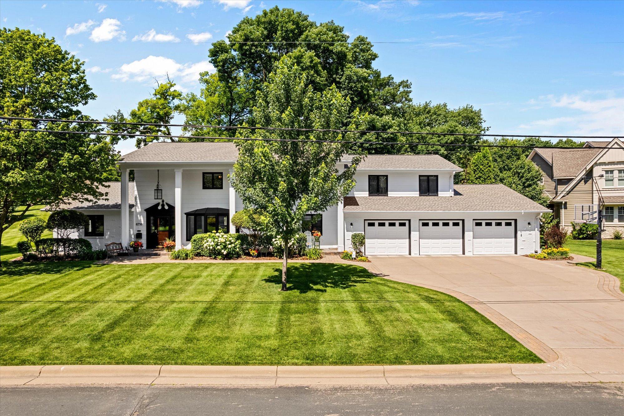 2nd image of 6716 W Shore Dr, Minneapolis, MN 55435 | MLS# 7099429