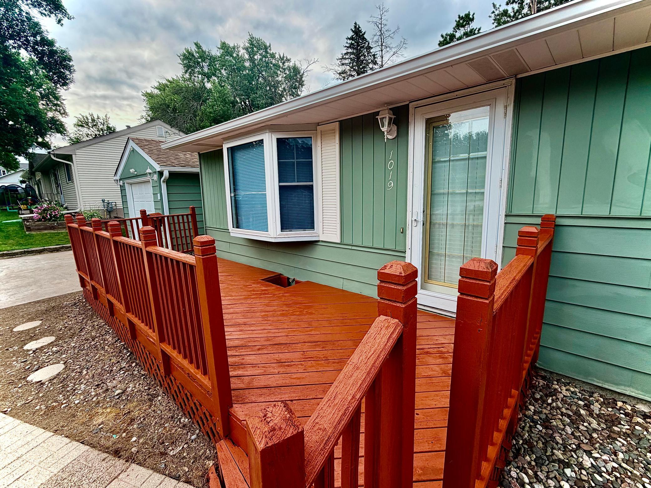 2nd image of 1019 Maple St, Red Wing, MN 55066 | MLS# 7099469