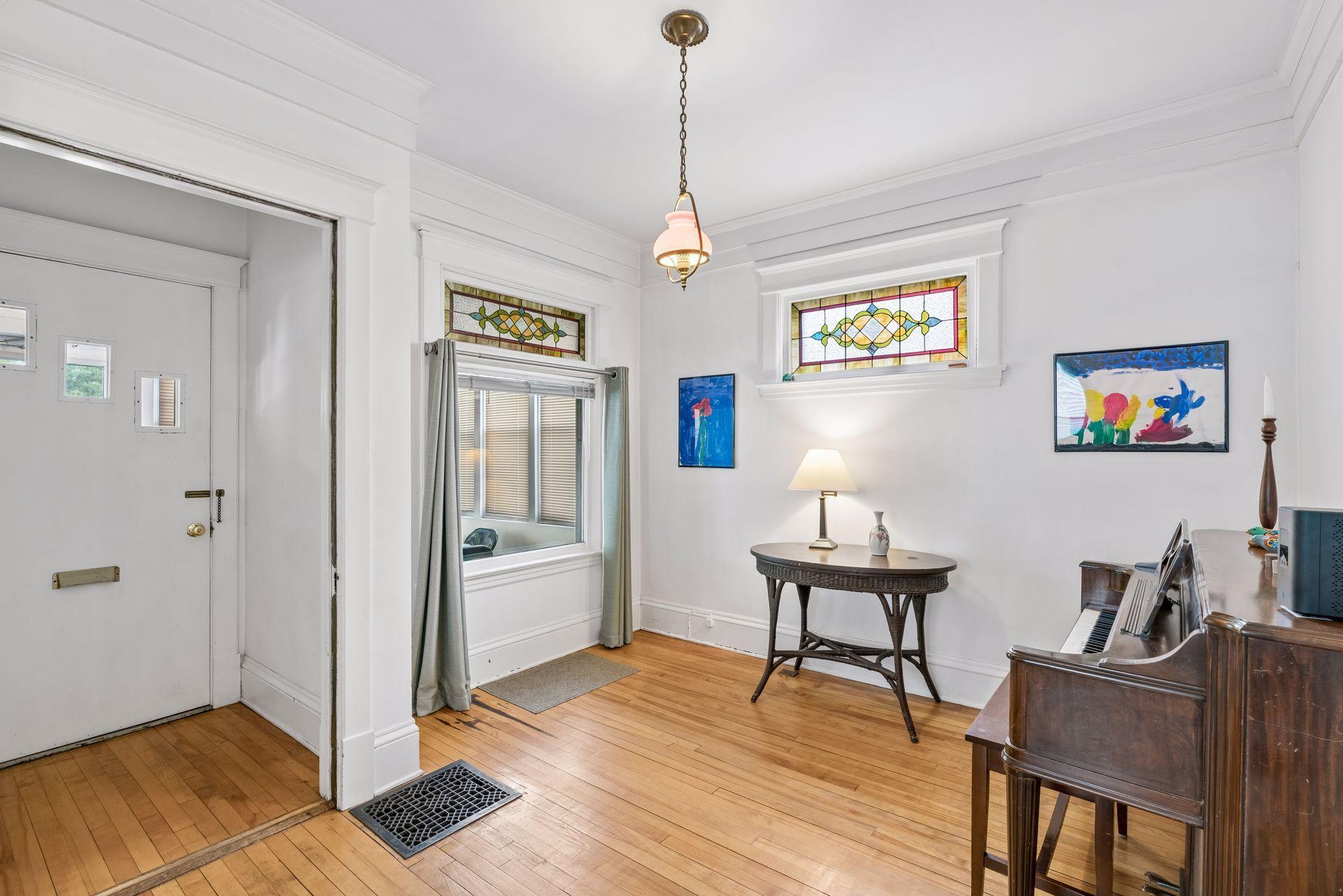 3rd image of 1092 15Th Ave Se, Minneapolis, MN 55414 | MLS# 7099511