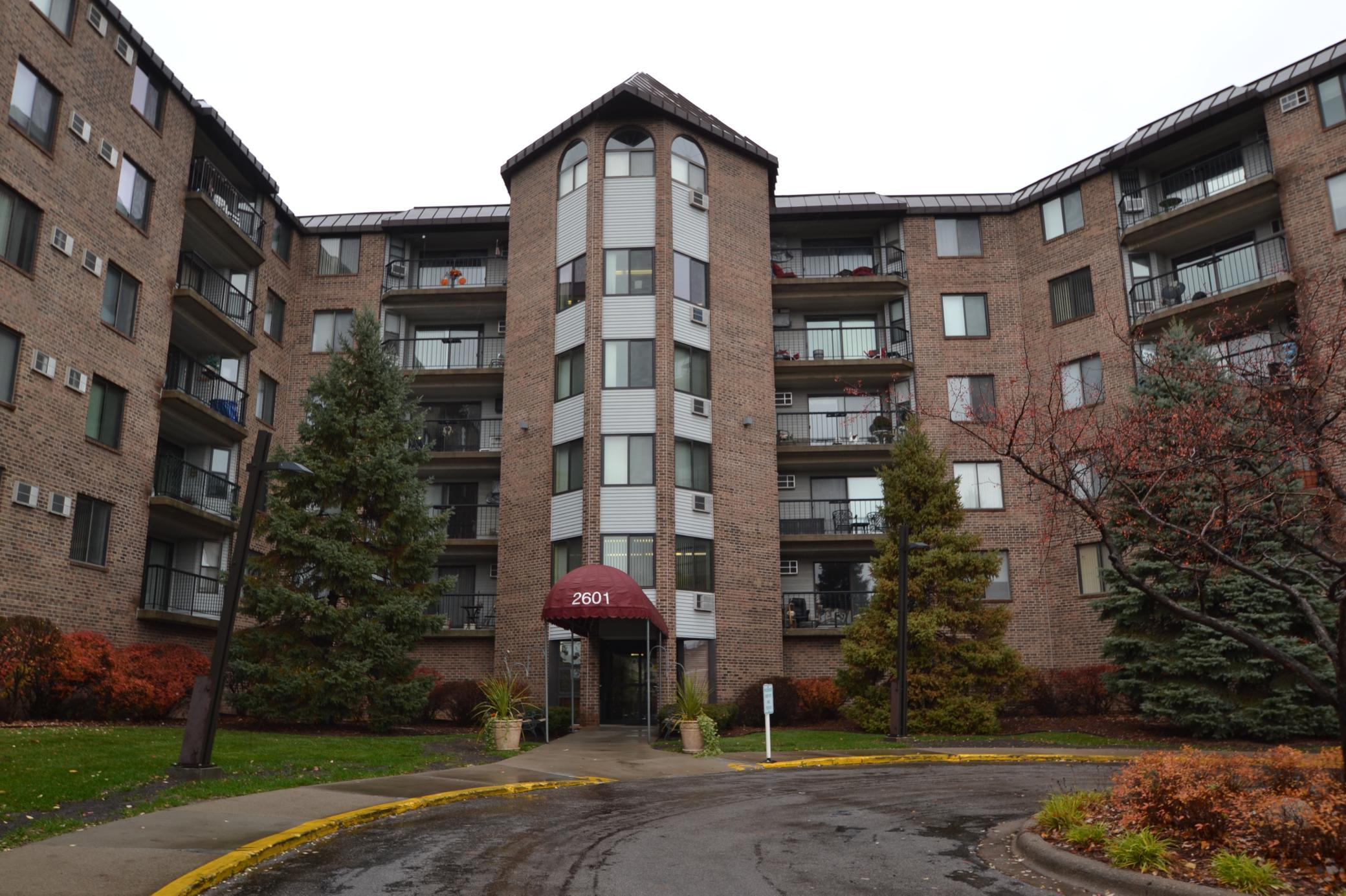 1st image of 2601 Kenzie Ter, Saint Anthony, MN 55418