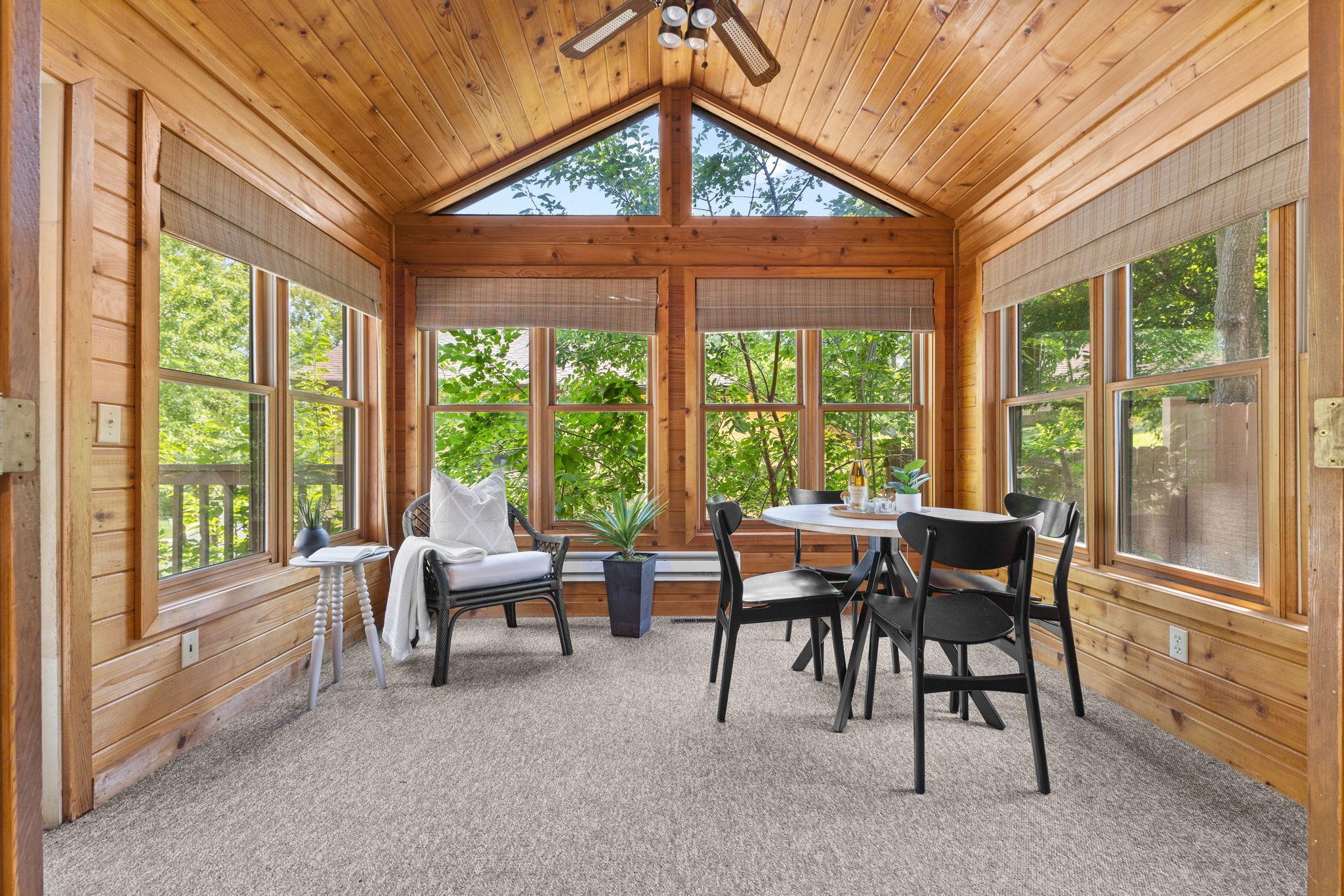 4th image of 1306 Berry Ridge Rd, Saint Paul, MN 55123 | MLS# 7099873