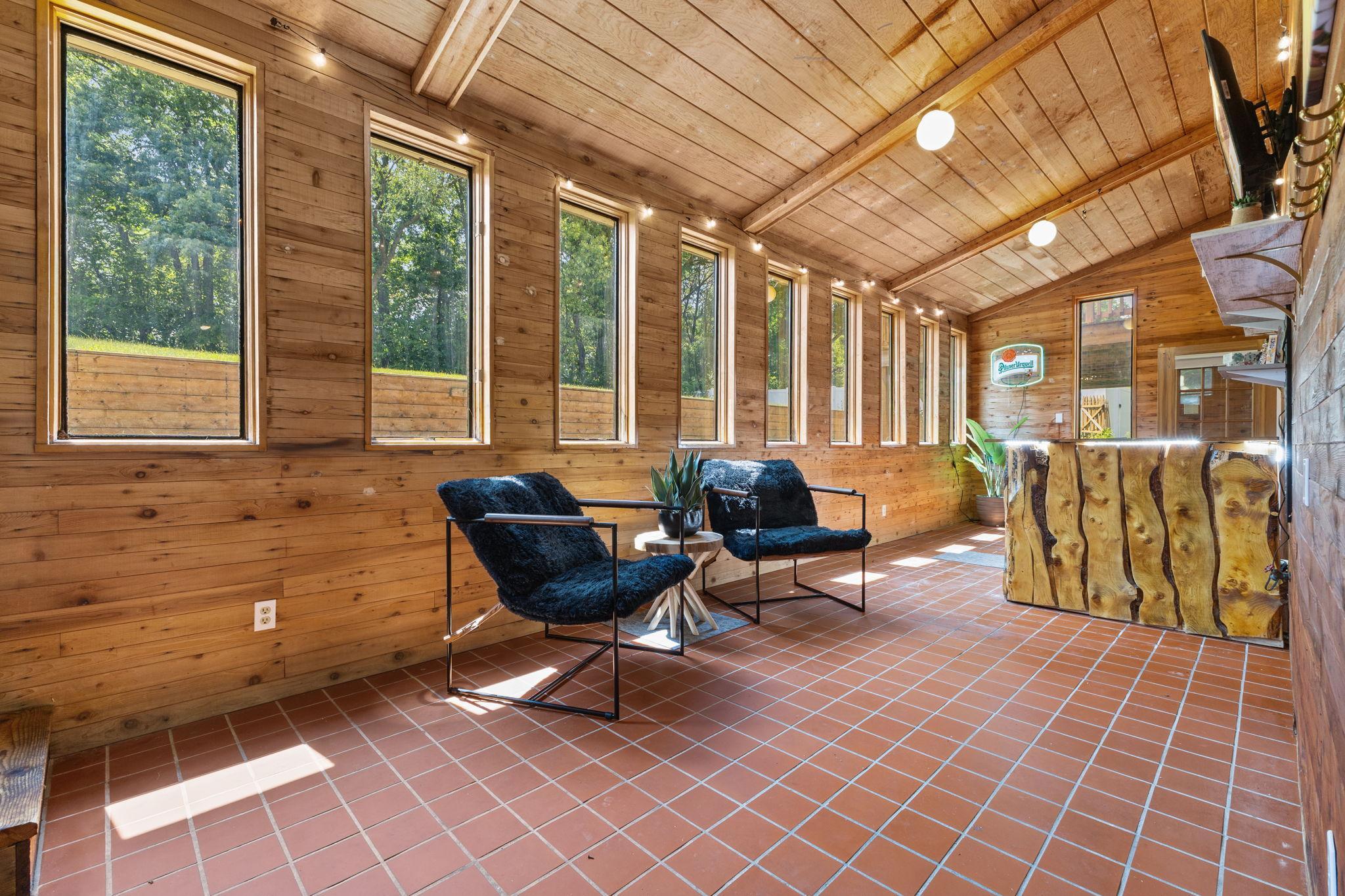 2nd image of 1306 Berry Ridge Rd, Saint Paul, MN 55123 | MLS# 7099873