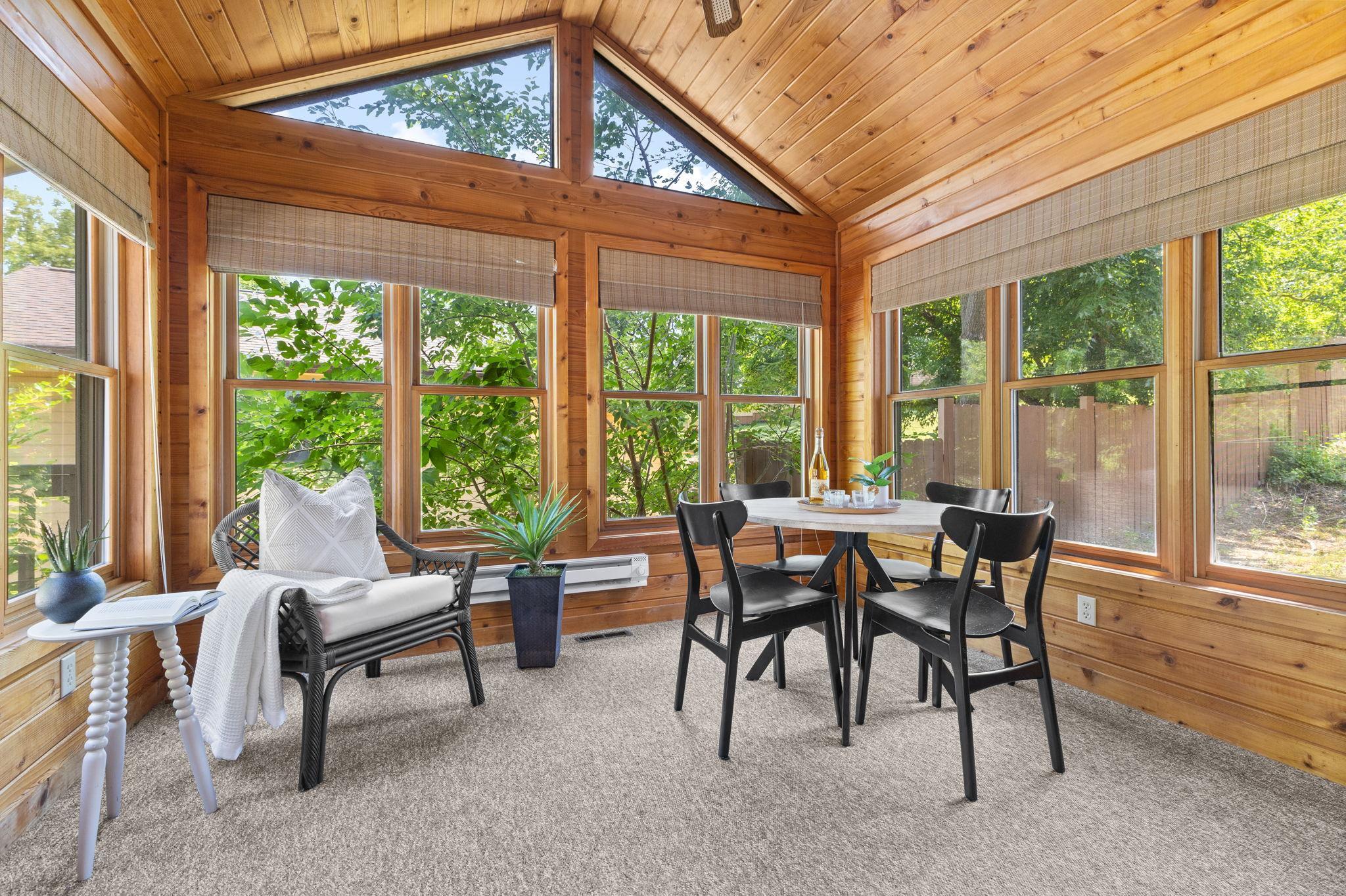 5th image of 1306 Berry Ridge Rd, Saint Paul, MN 55123 | MLS# 7099873