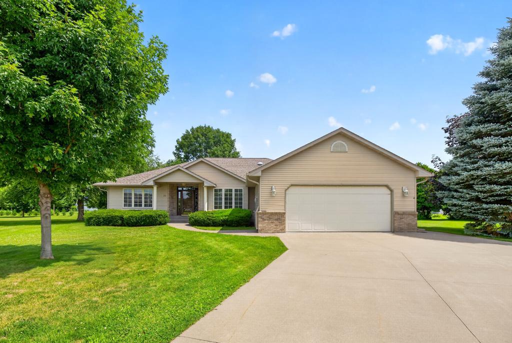 1st image of 26 Garden Ct, Lake City, MN 55041 | MLS# 7100006