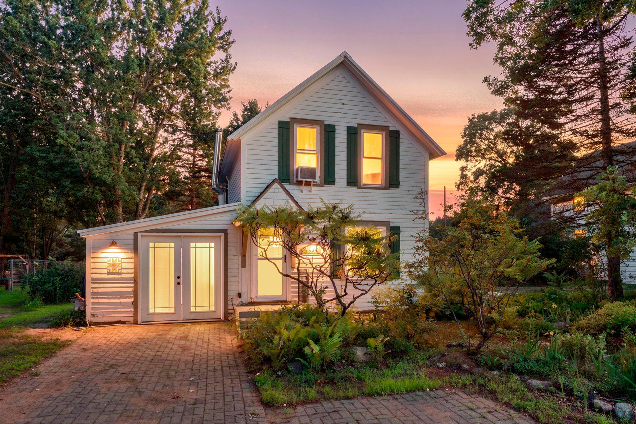 1st image of 6349 Oak St, North Branch, MN 55056 | MLS# 7100010