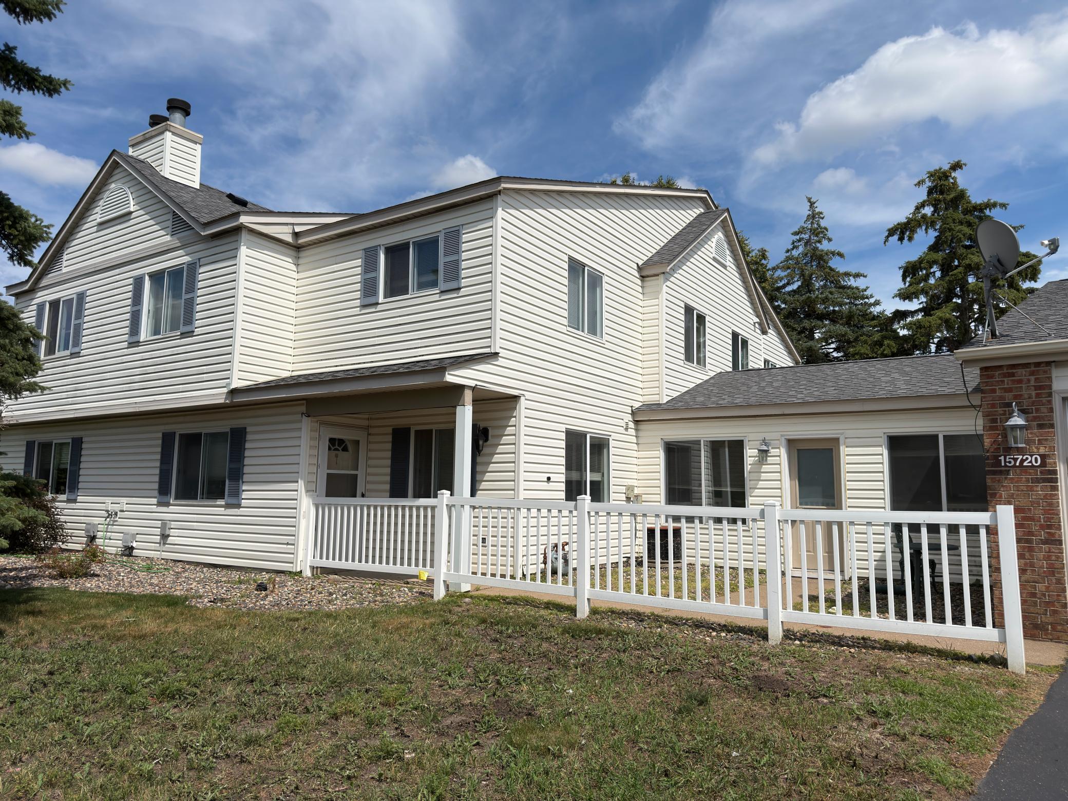 3rd image of 15720 Griffon Path, Saint Paul, MN 55124 | MLS# 7100161