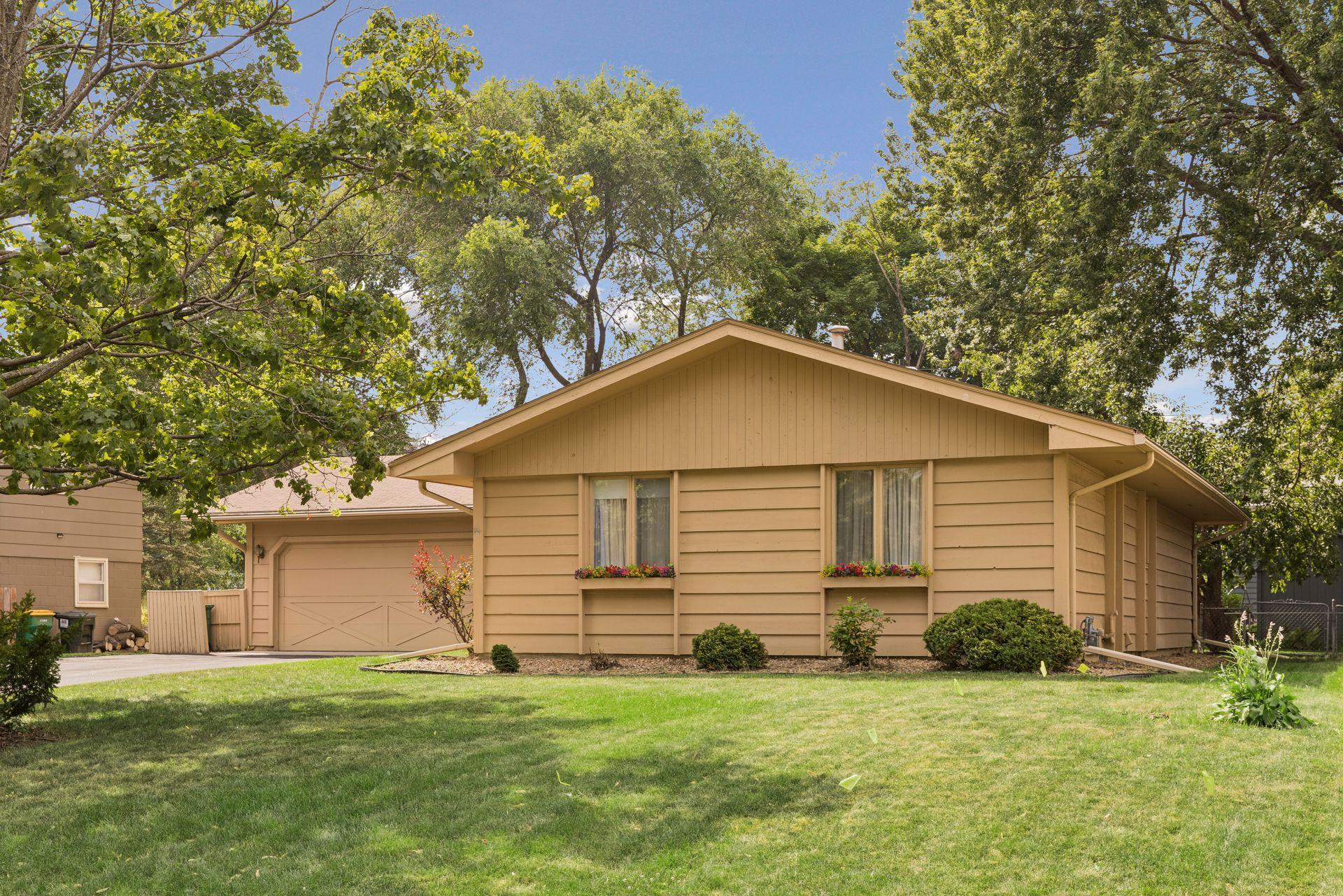 2nd image of 3901 Louisiana Ave N, New Hope, MN 55427 | MLS# 7100254
