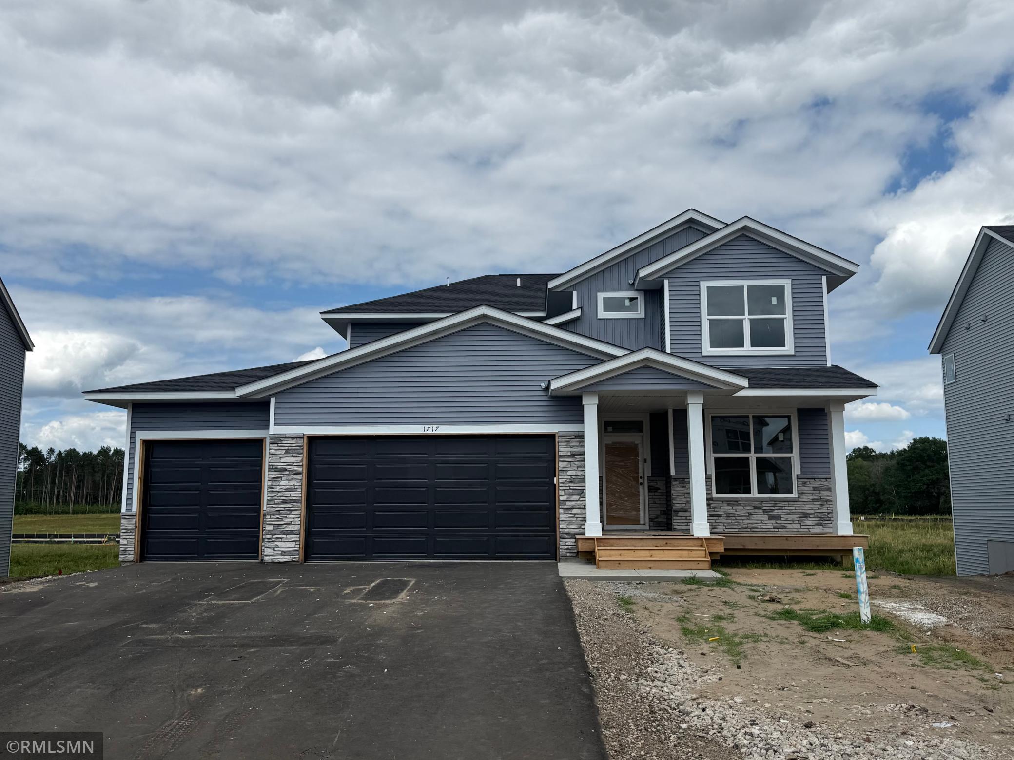 Homes for sale in East Bethel, MN | 1717 Meadows Dr, East Bethel, MN 55011 | MLS# 7100333