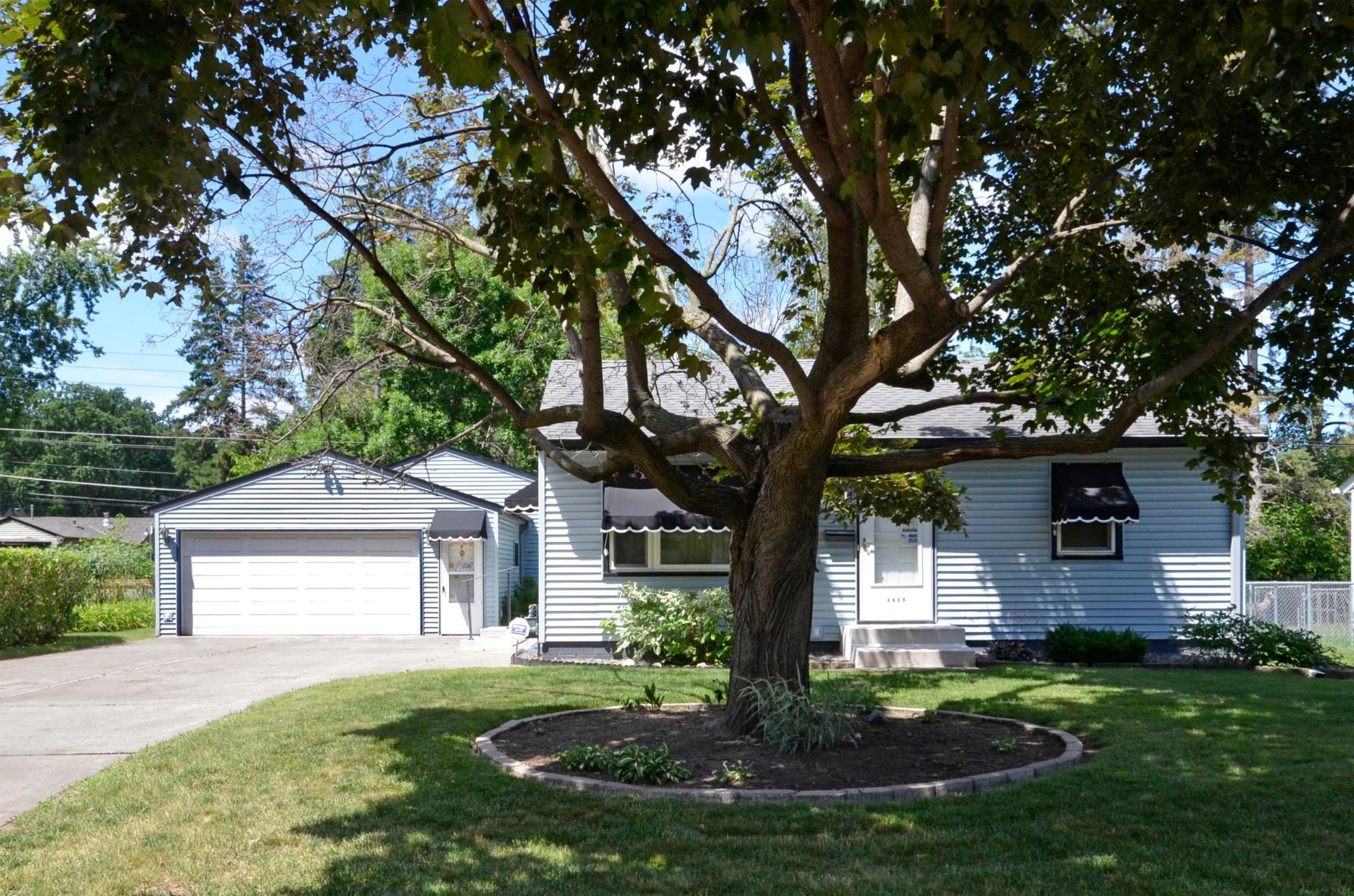 2nd image of 4639 Colorado Ave N, Crystal, MN 55422 | MLS# 7100483