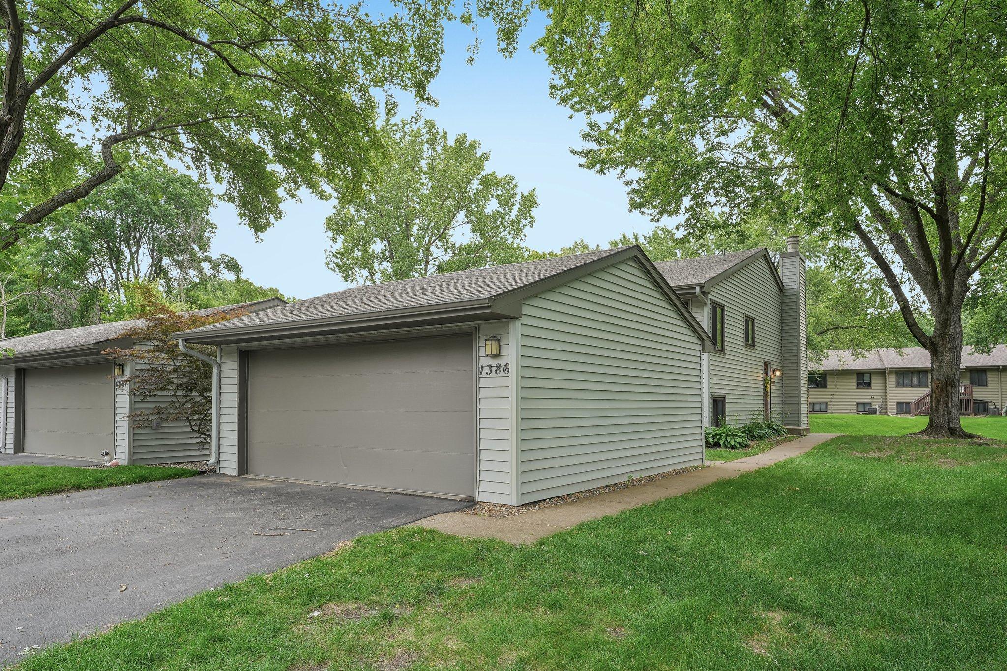 3rd image of 1386 Arden View Dr, Arden Hills, MN 55112 | MLS# 7100525