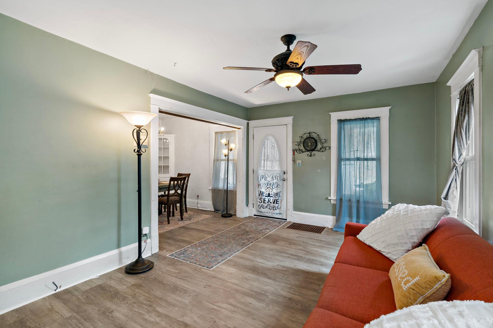 3rd image of 1036 Geranium Ave E, Saint Paul, MN 55106 | MLS# 7100527