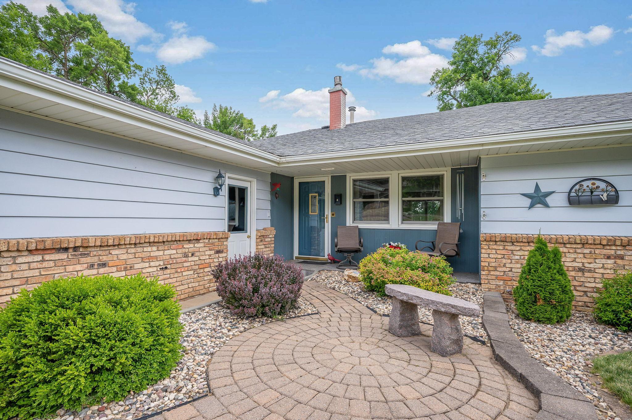 3rd image of 455 W Amber Lake Dr, Fairmont, MN 56031 | MLS# 7100644