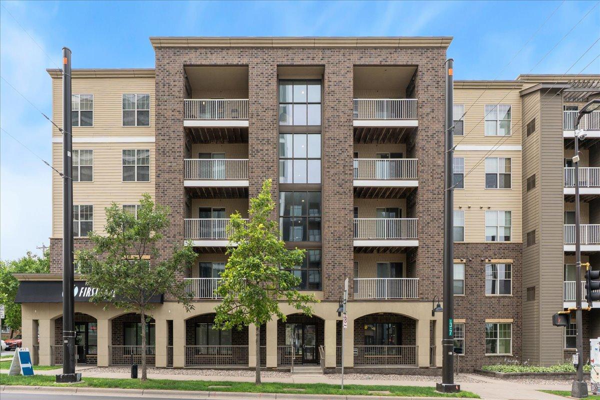1st image of 2900 University Ave Se, Minneapolis, MN 55414
