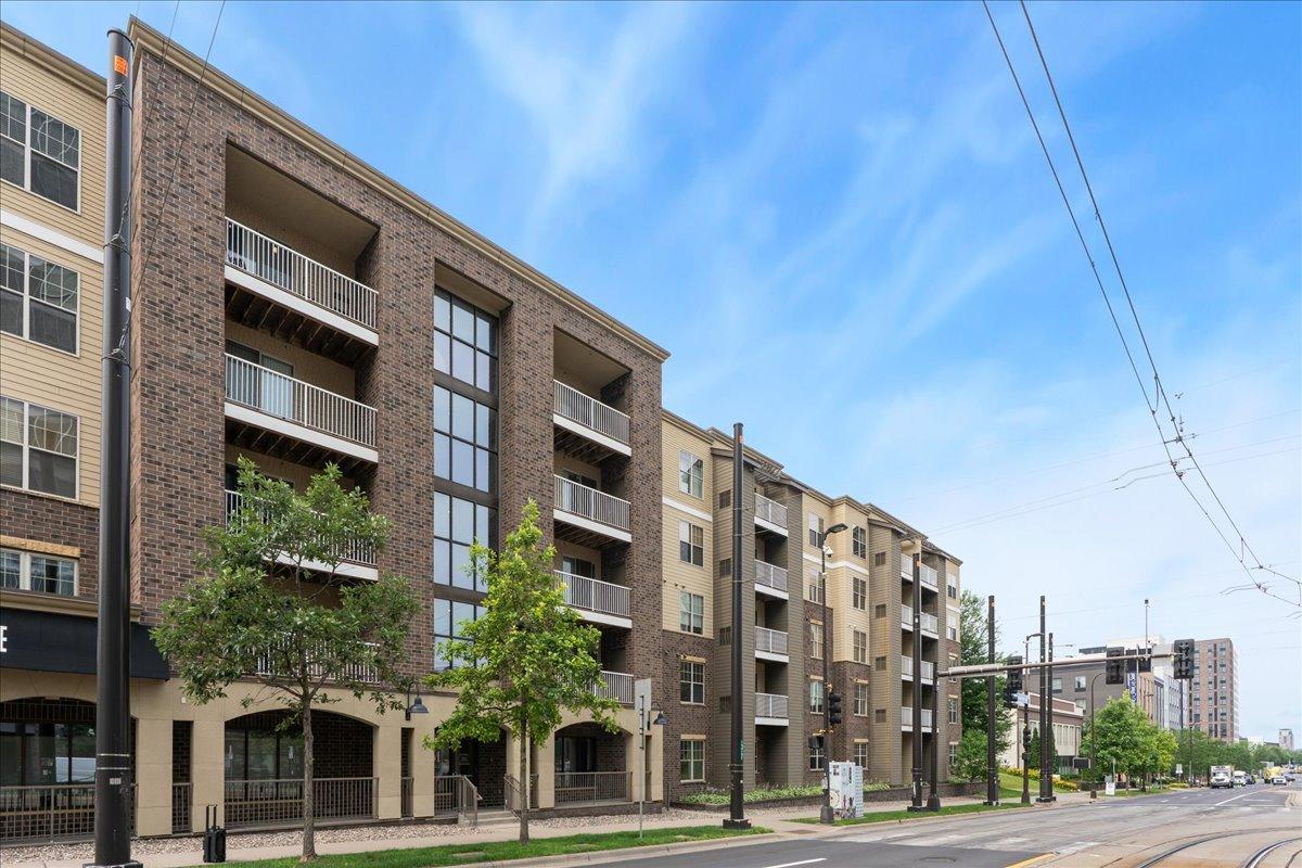 2nd image of 2900 University Ave Se, Minneapolis, MN 55414