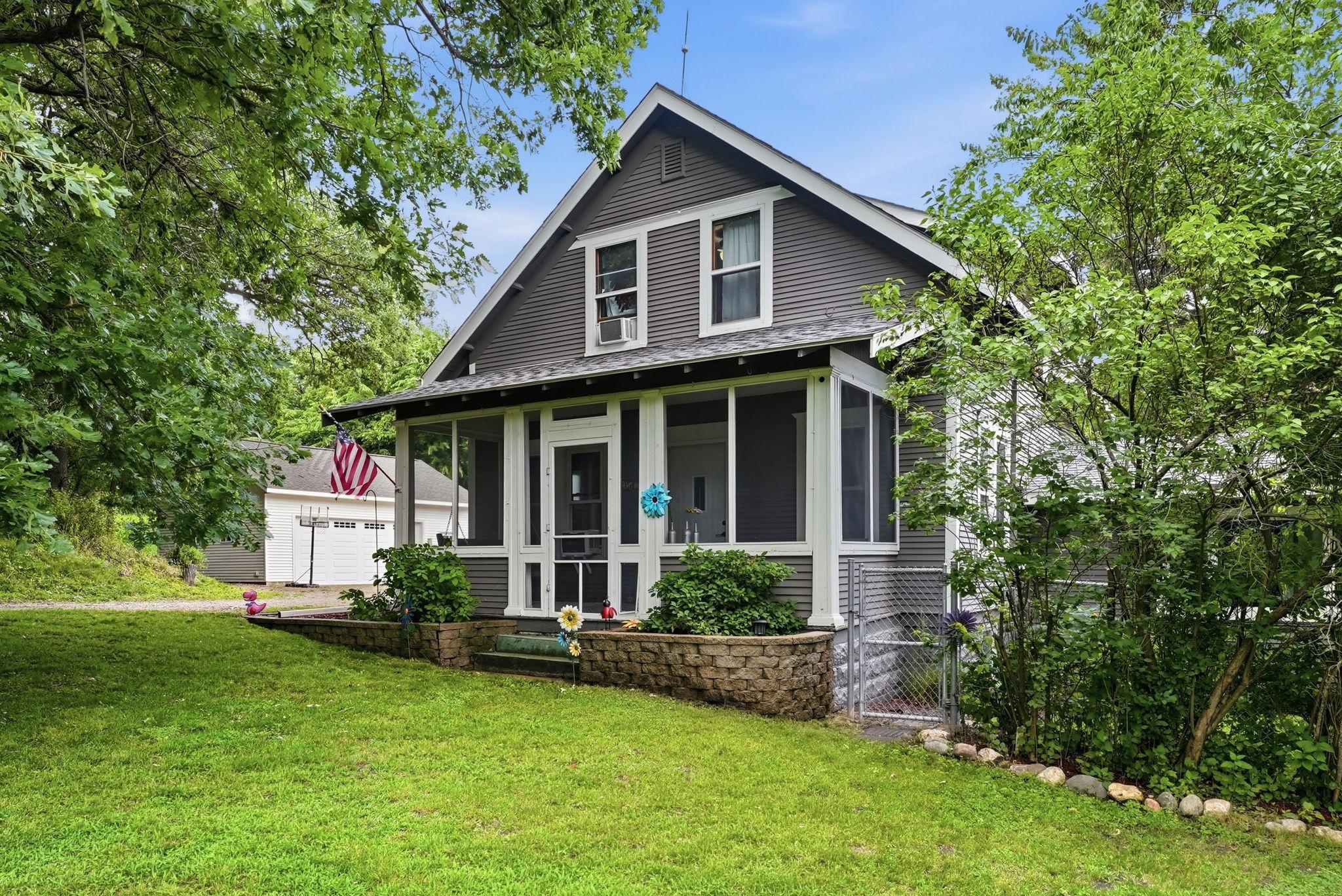 Homes for sale in New London, MN | 219 Main St N, New London, MN 56273 | MLS# 7100895