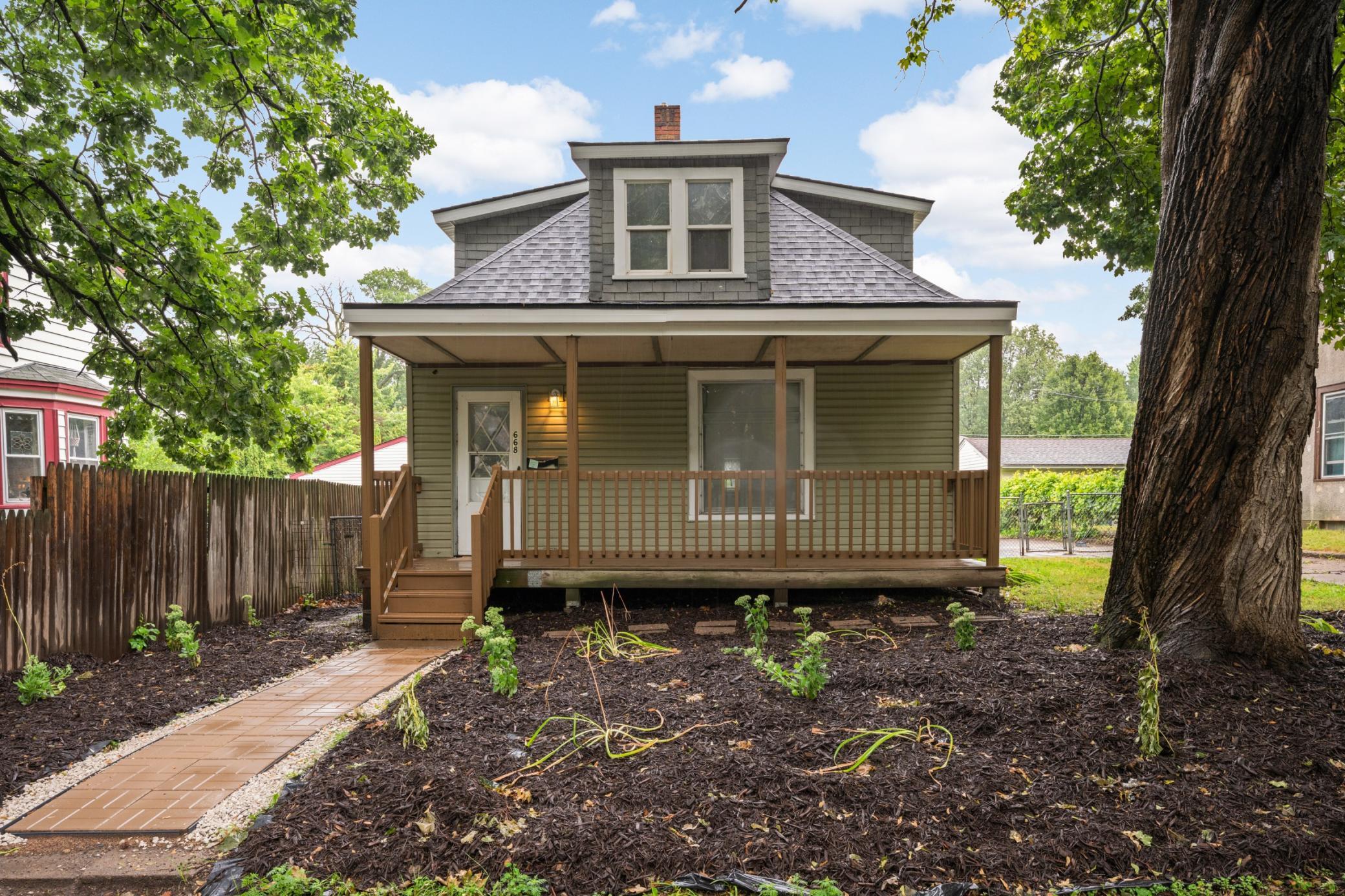 1st image of 668 Orleans St, Saint Paul, MN 55107 | MLS# 7101027
