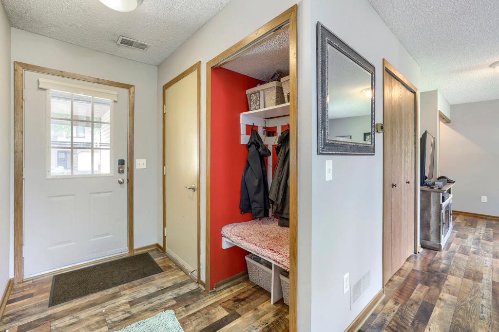4th image of 7608 Maplebrook Pkwy N, Brooklyn Park, MN 55445 | MLS# 7101099