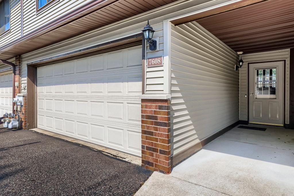 3rd image of 7608 Maplebrook Pkwy N, Brooklyn Park, MN 55445 | MLS# 7101099