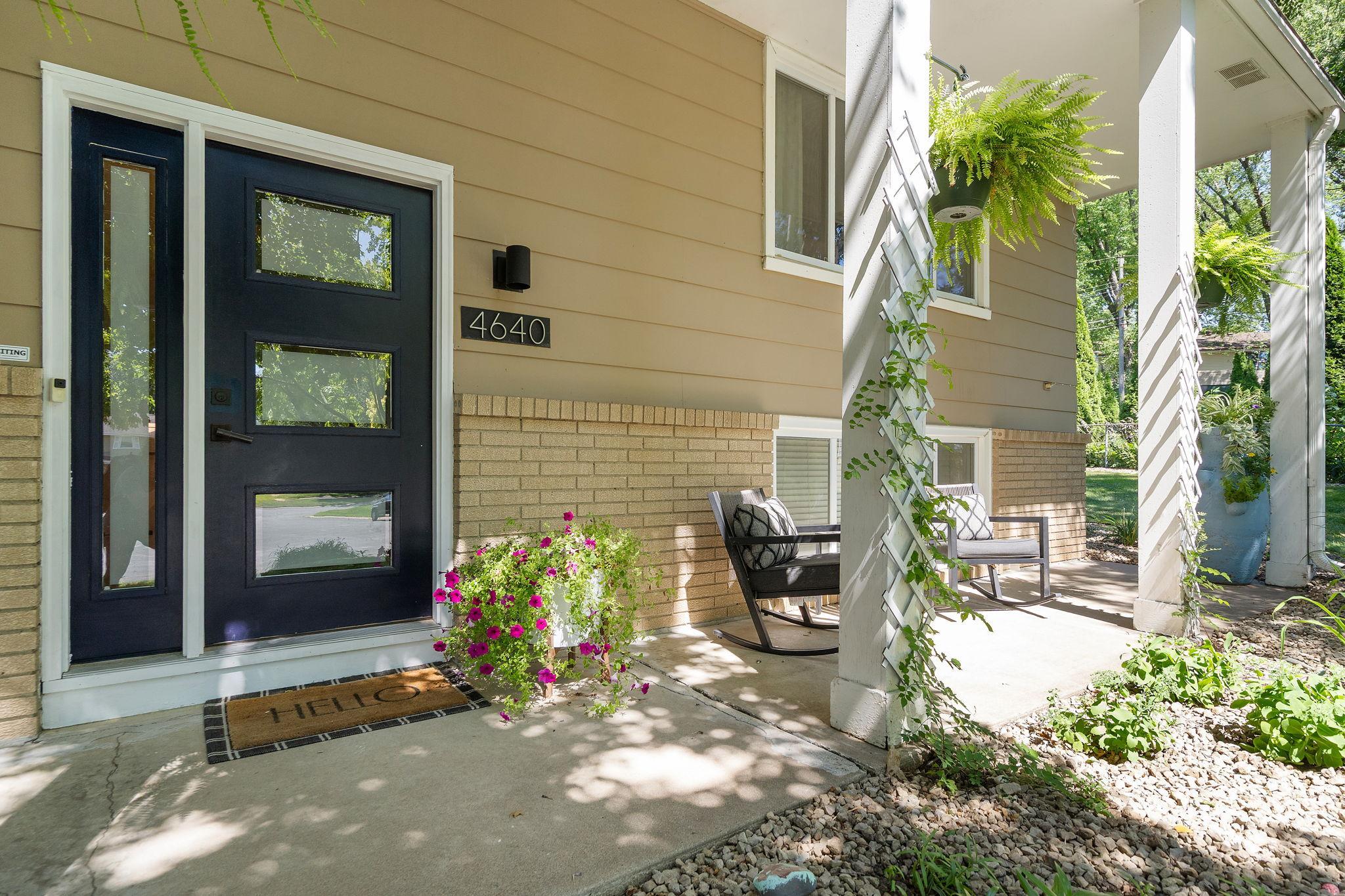 2nd image of 4640 Decatur Ave N, New Hope, MN 55428 | MLS# 7101135