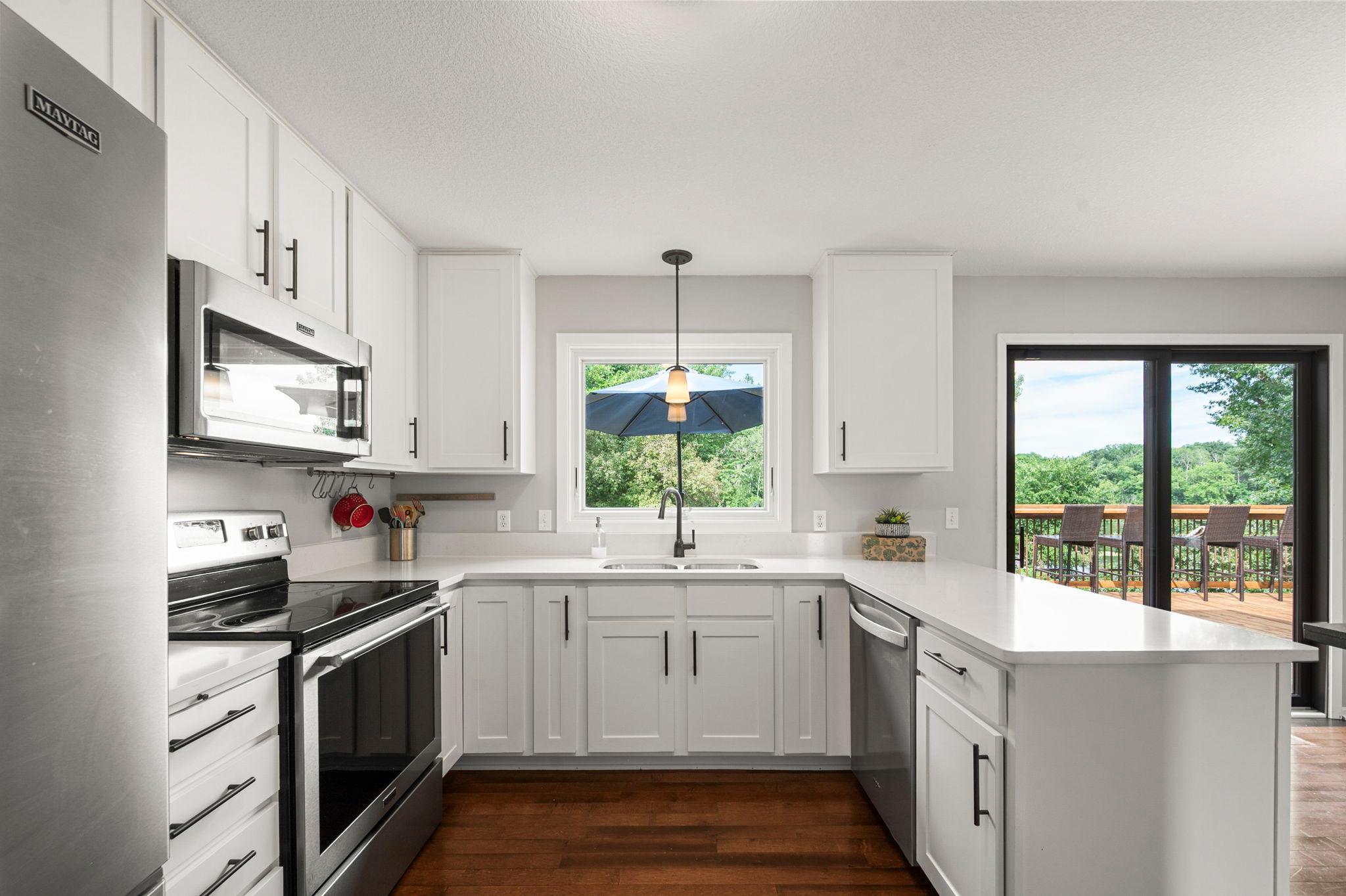 4th image of 4806 Shevlin Ct, Saint Paul, MN 55122 | MLS# 7101141